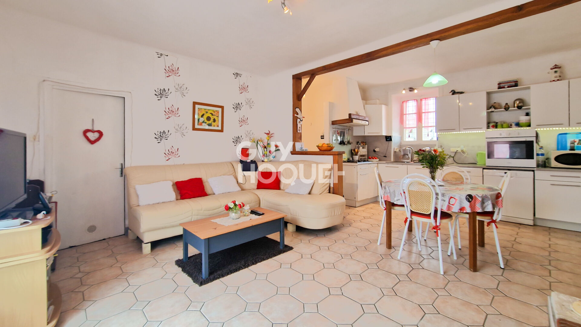Maison Familiale Spacieuse avec Double Garage  à ARVERT