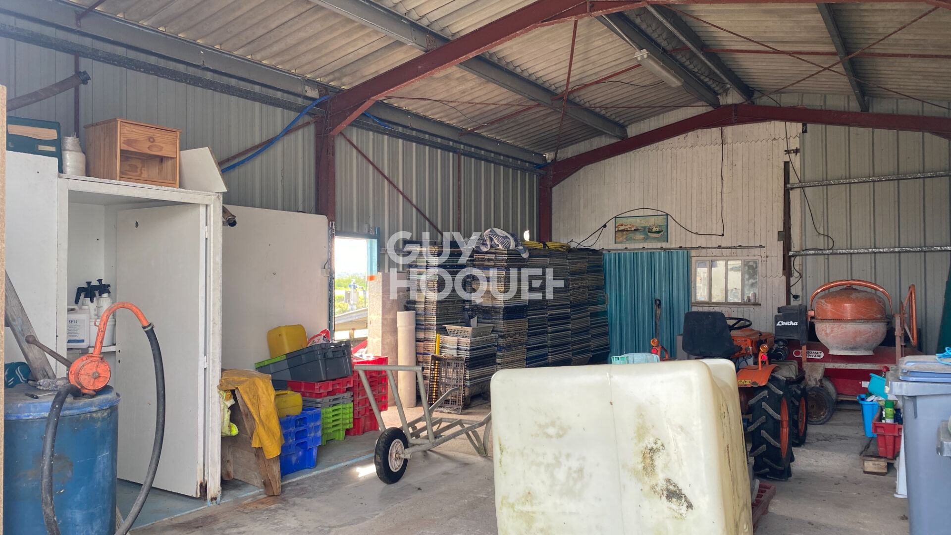 Batiment ostréicole avec claires