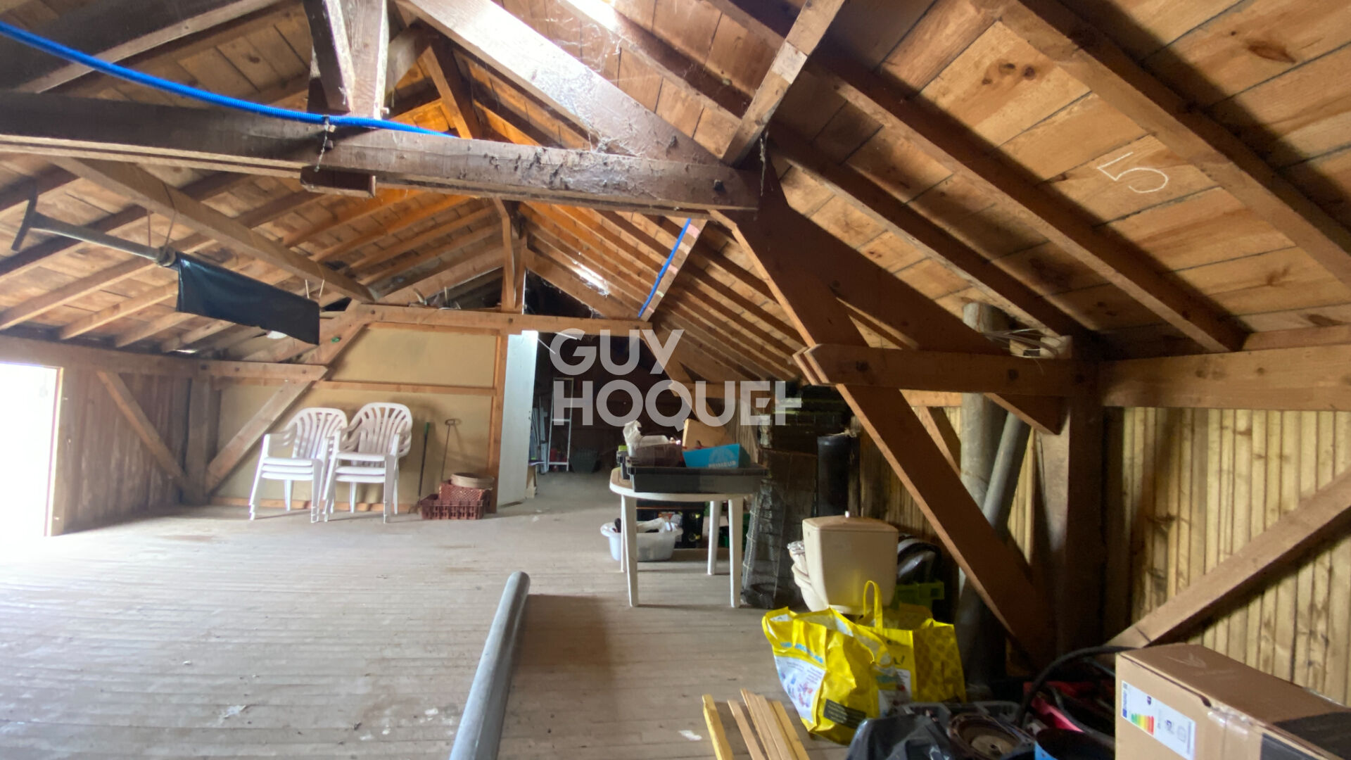 Batiment ostréicole avec claires