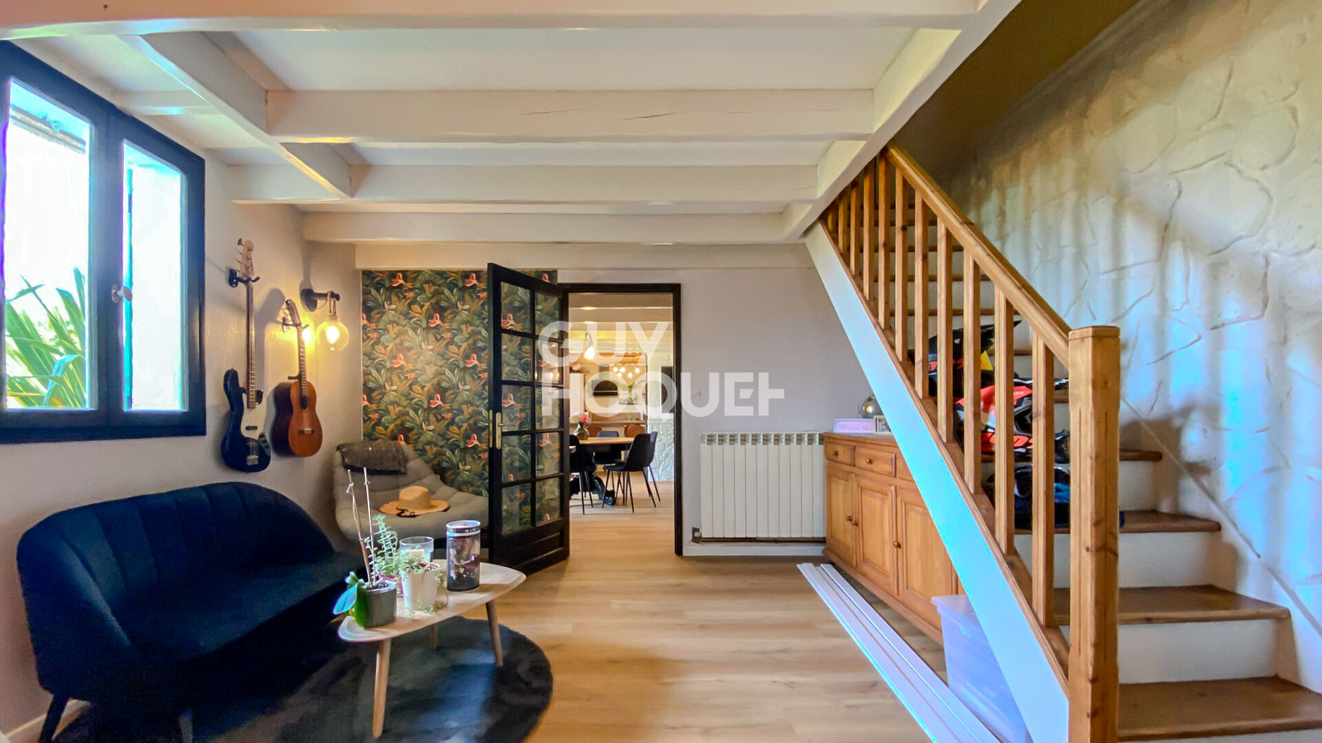 Maison Familiale de 180 m² avec Piscine et Double Garage