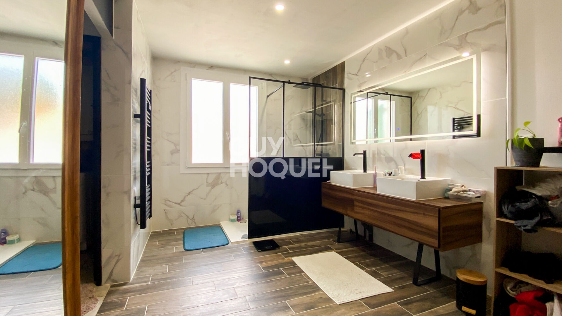 Maison Familiale de 180 m² avec Piscine et Double Garage