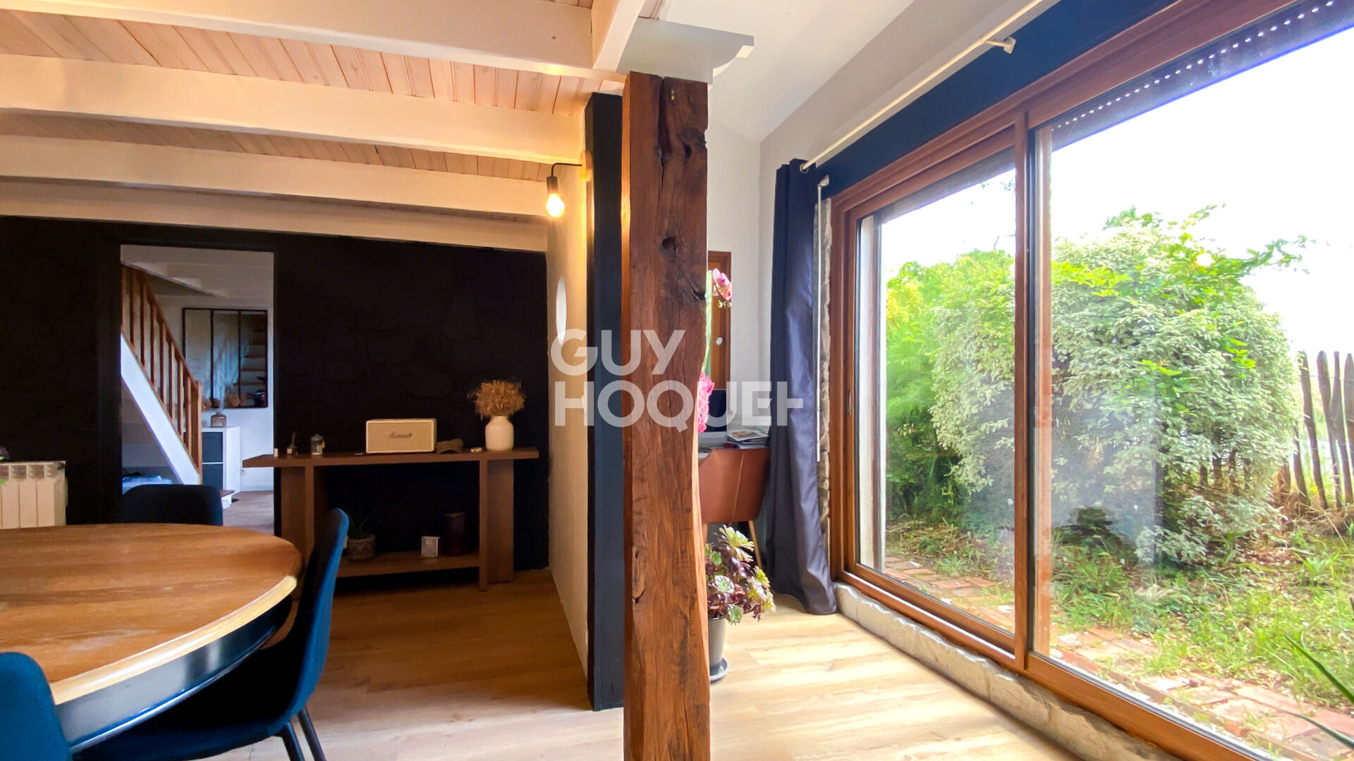 Maison Familiale de 180 m² avec Piscine et Double Garage