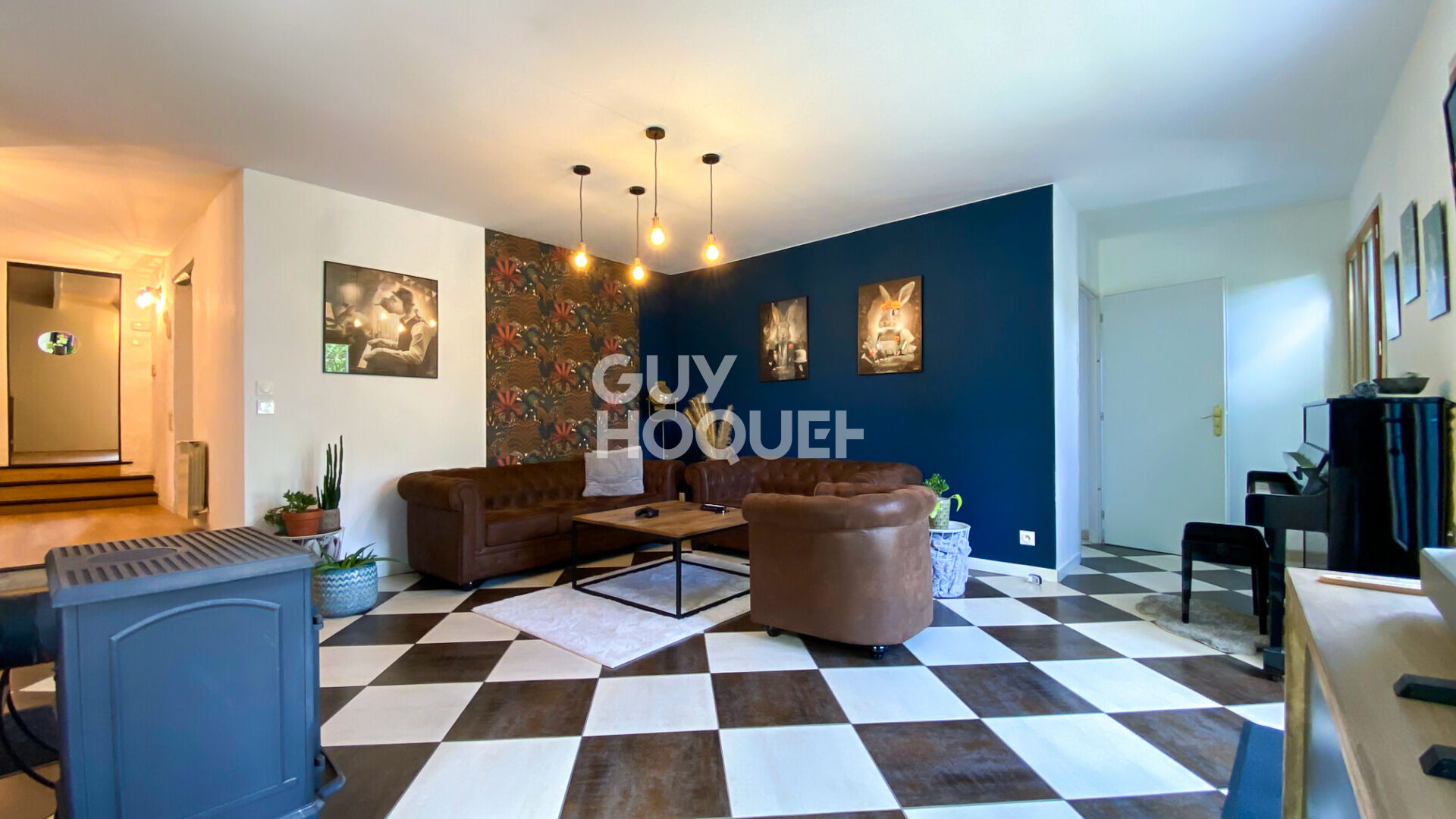 Maison Familiale de 180 m² avec Piscine et Double Garage