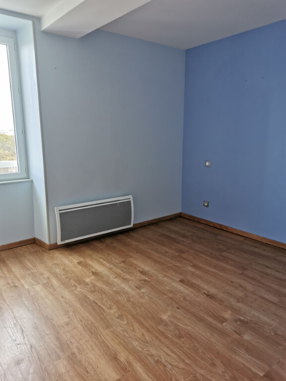 Maison à louer à Ozenx-Montestrucq - 4 pièces, 3 chambres