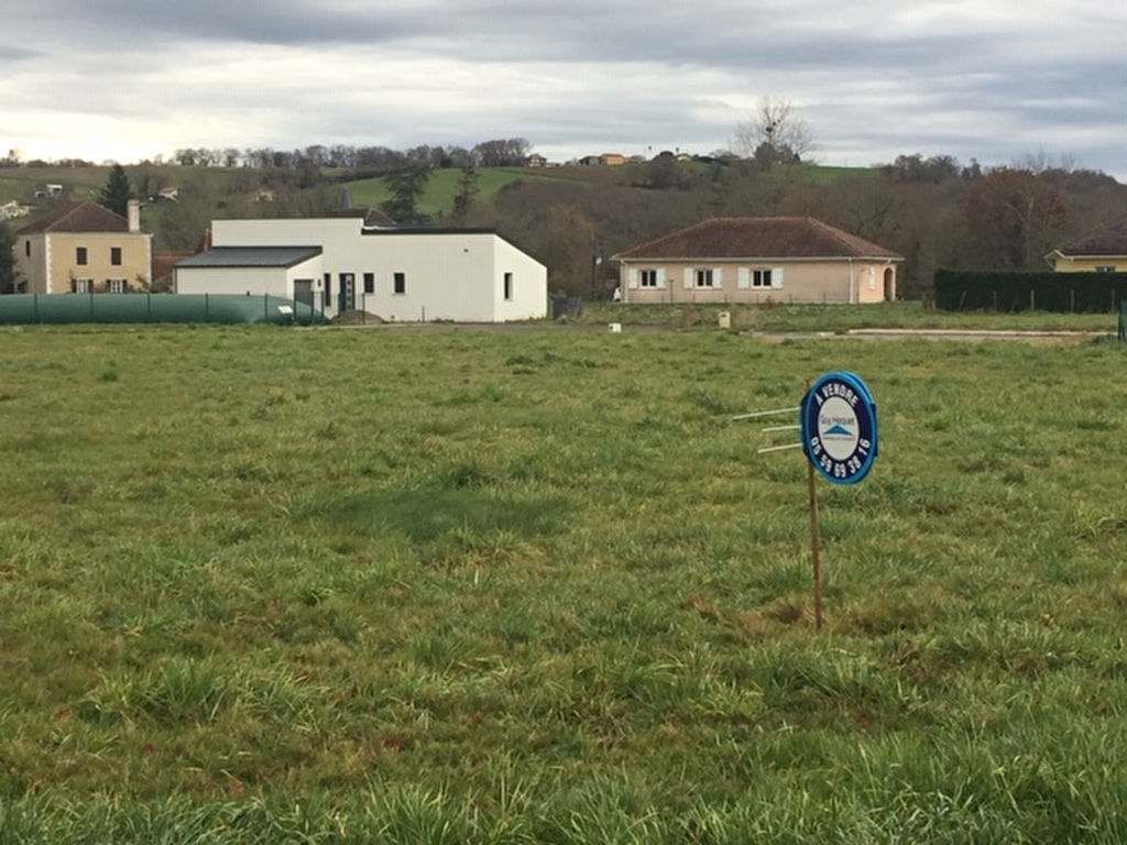 Terrain Lacadee 2240 m2