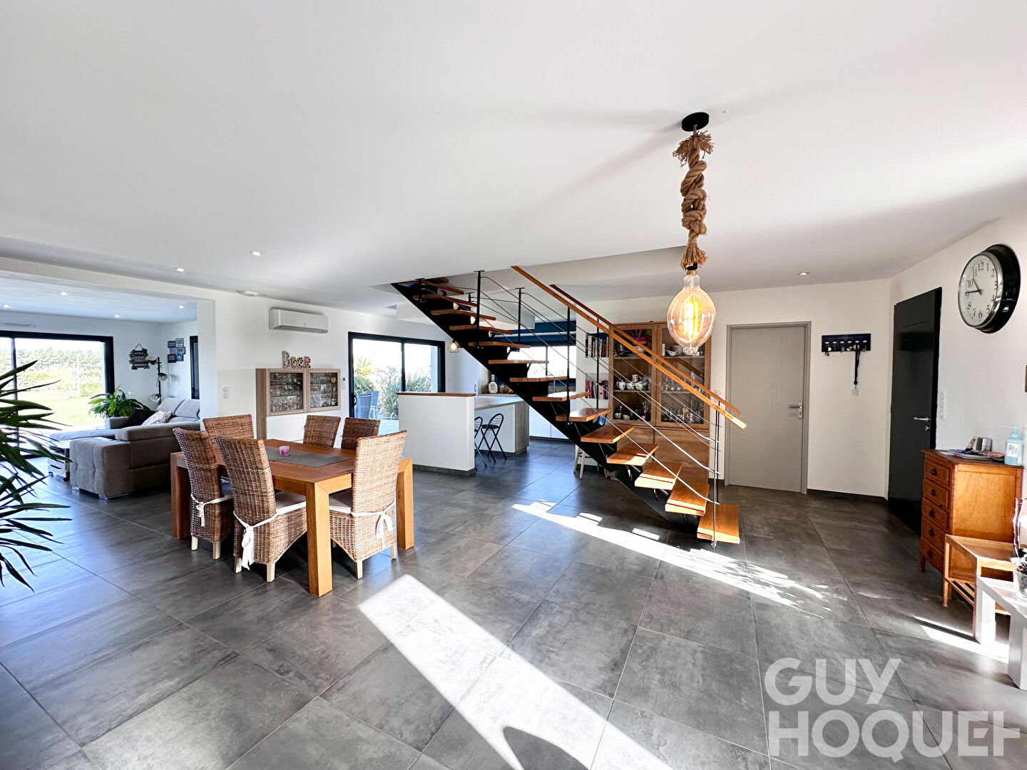 Maison contemporaine 148 m² proche ORTHEZ avec piscine et garage