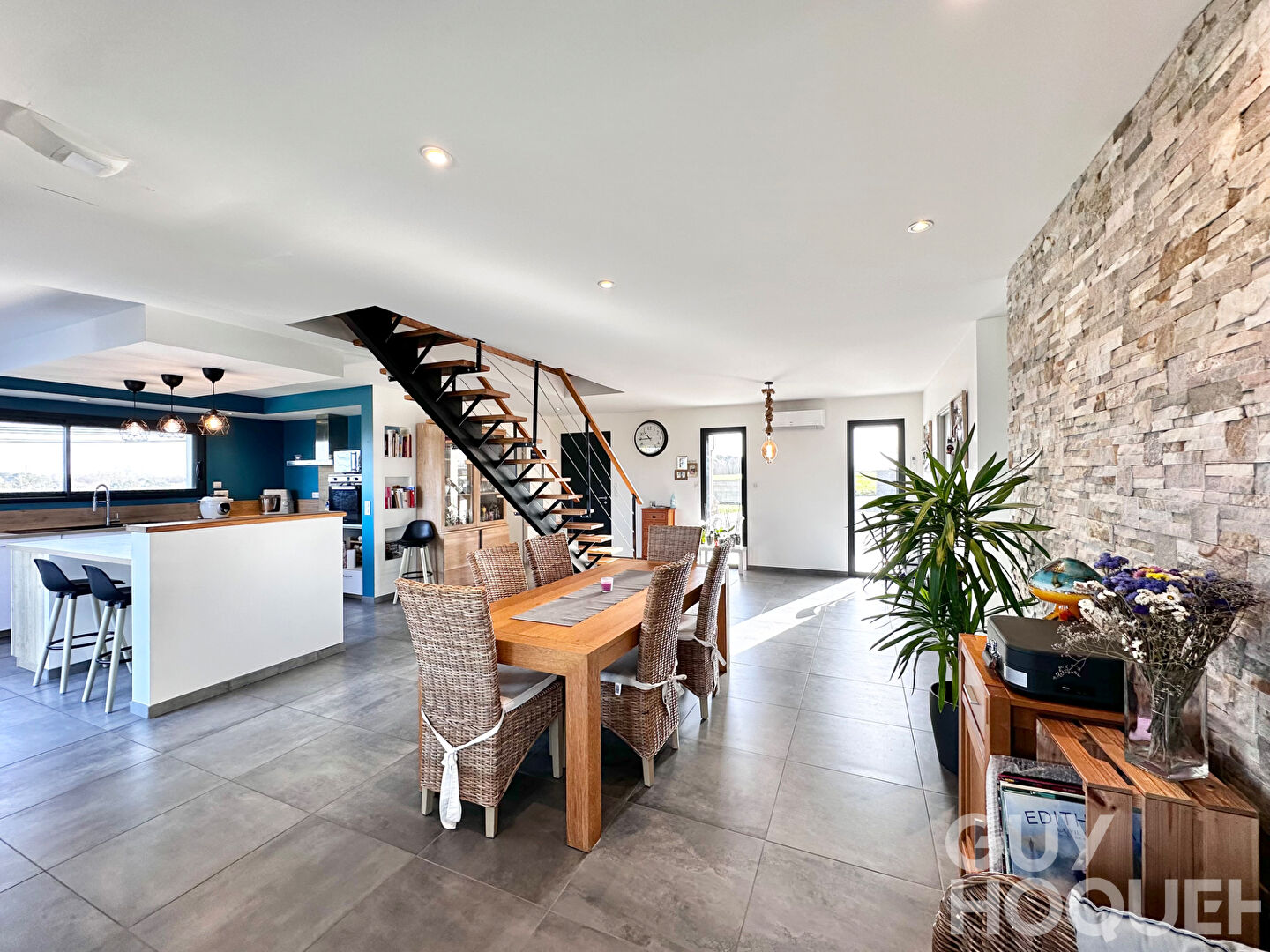 Maison contemporaine 148 m² proche ORTHEZ avec piscine et garage