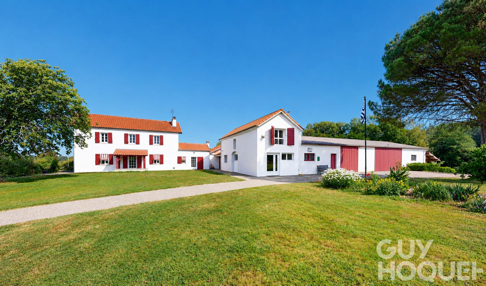 Belle propriété de caractère avec annexe et dépendance