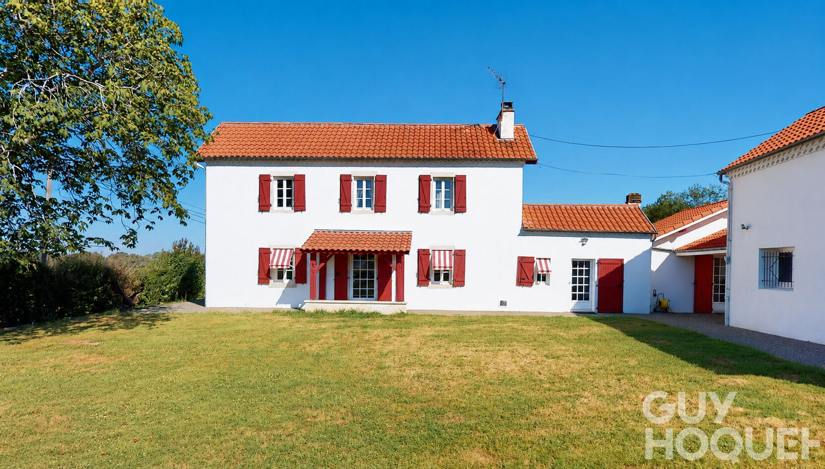 Belle propriété de caractère avec annexe et dépendance
