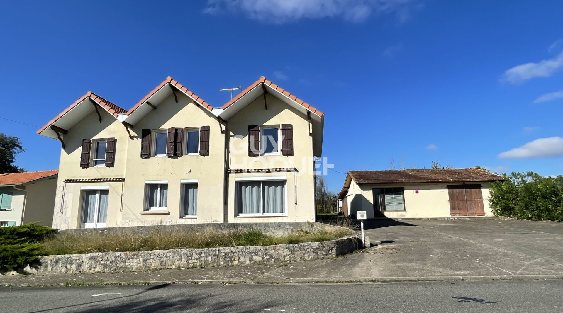 Maison familiale 191 m2 proche Hagetmau avec dépendance