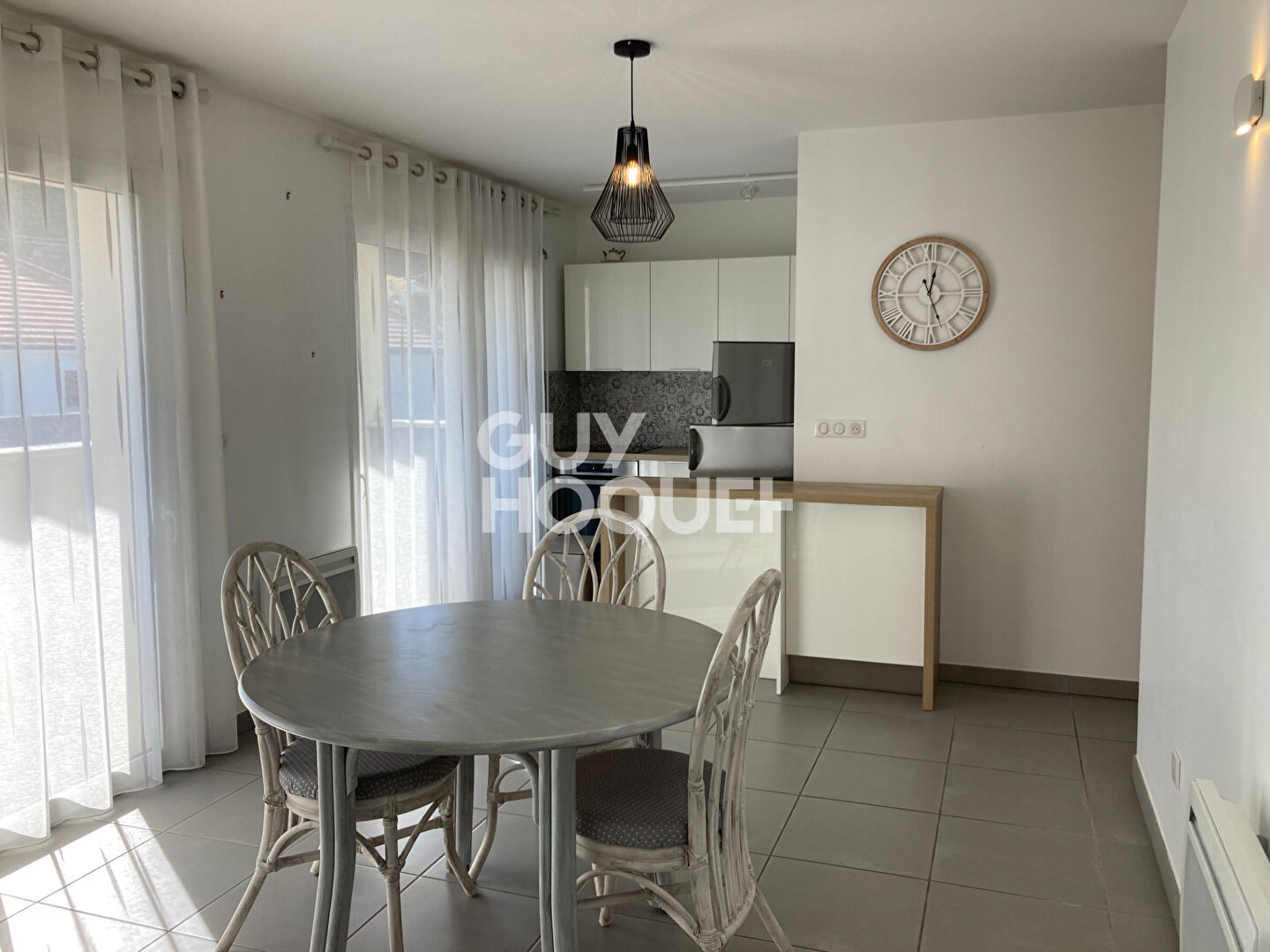 Location : appartement 4 pièces (81 m²) à ORTHEZ