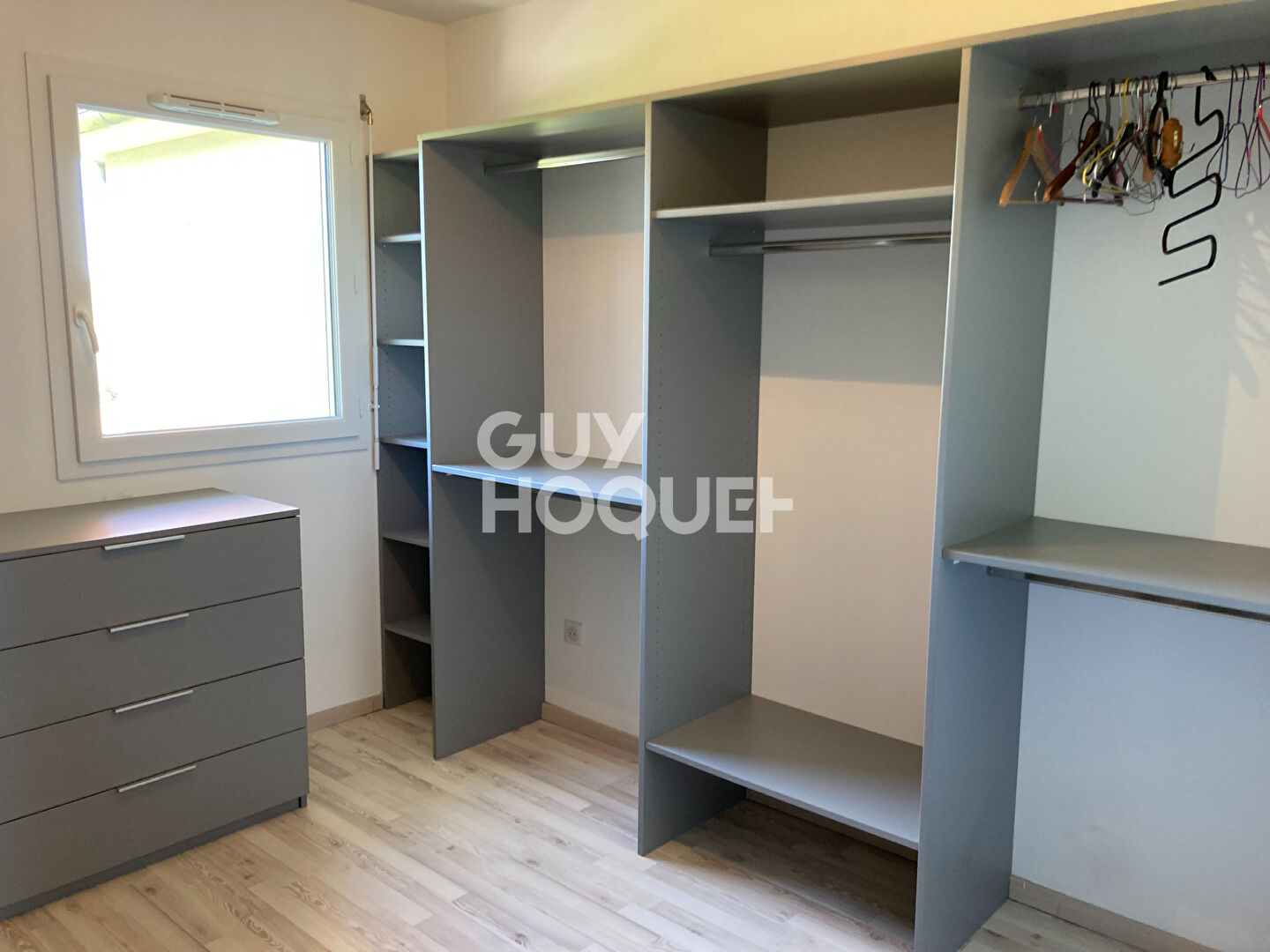 Location : appartement 4 pièces (81 m²) à ORTHEZ