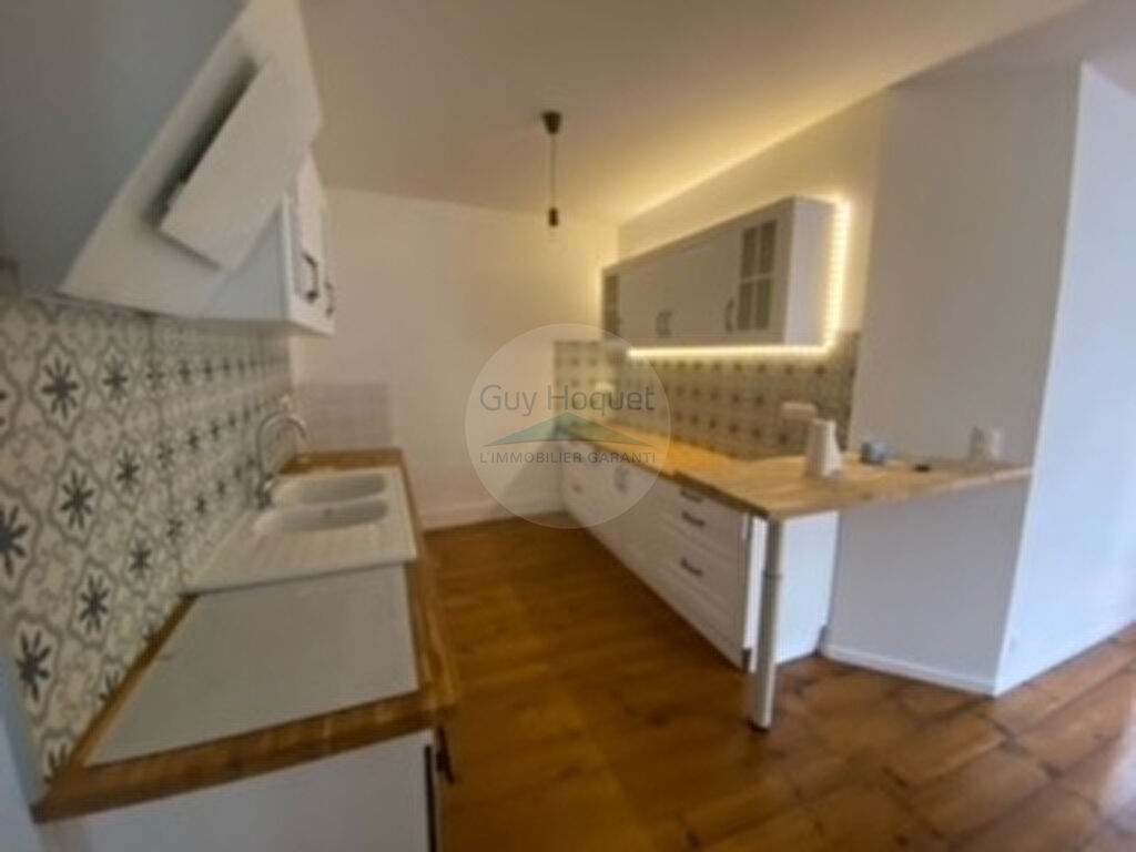 Location : appartement 3 pièces (57 m²) à ORTHEZ