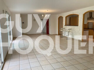 Maison à louer avec piscine à Lacadée