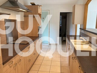 Maison à louer avec piscine à Lacadée