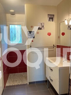 Maison à louer avec piscine à Lacadée