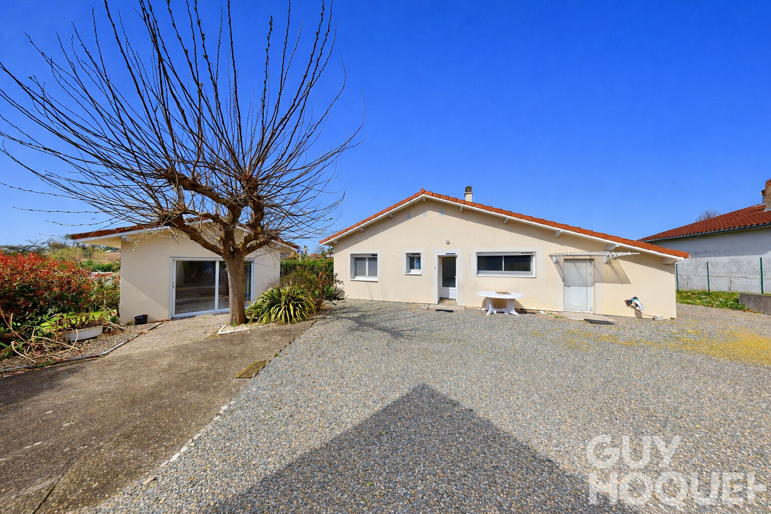 Maison de plain-pied avec studio indépendant quartier recherché d'Hagetmau