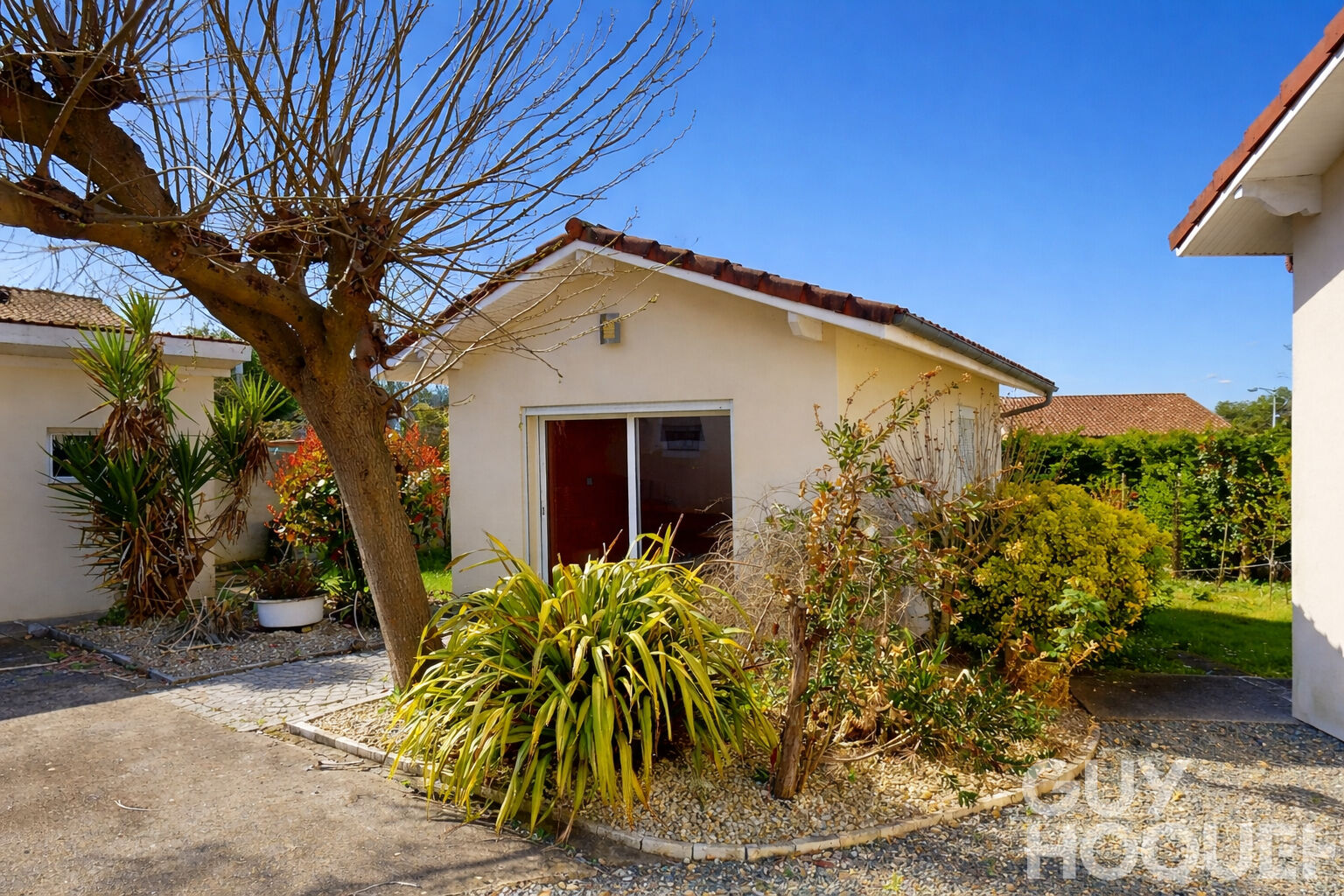 Maison de plain-pied avec studio indépendant quartier recherché d'Hagetmau