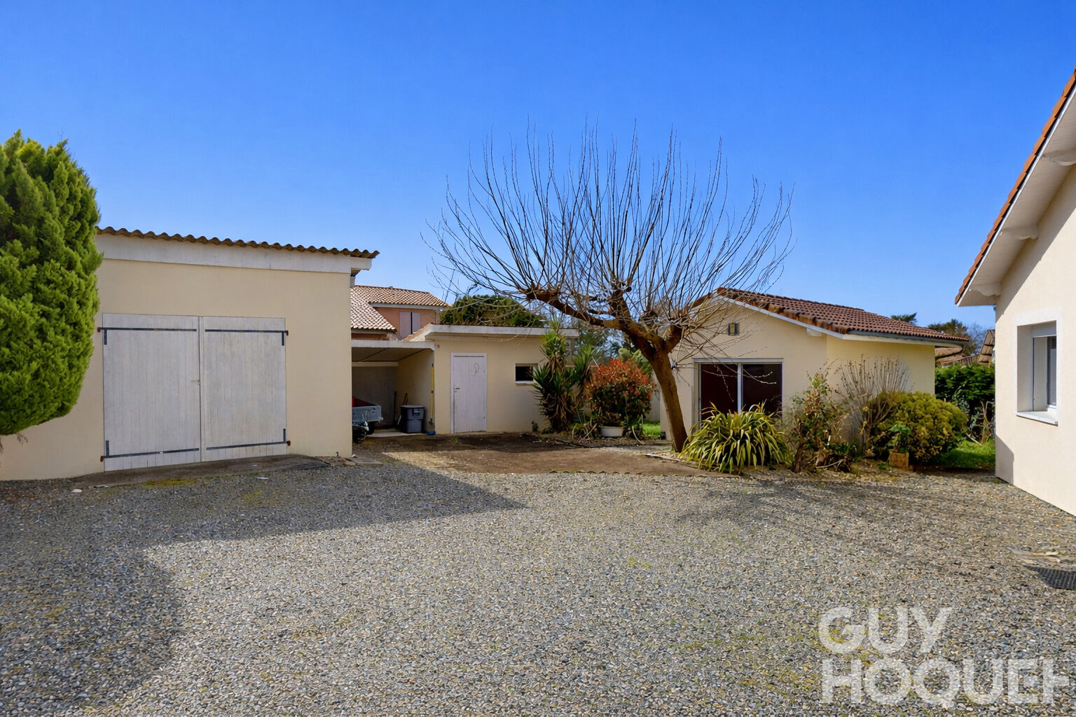 Maison de plain-pied avec studio indépendant quartier recherché d'Hagetmau