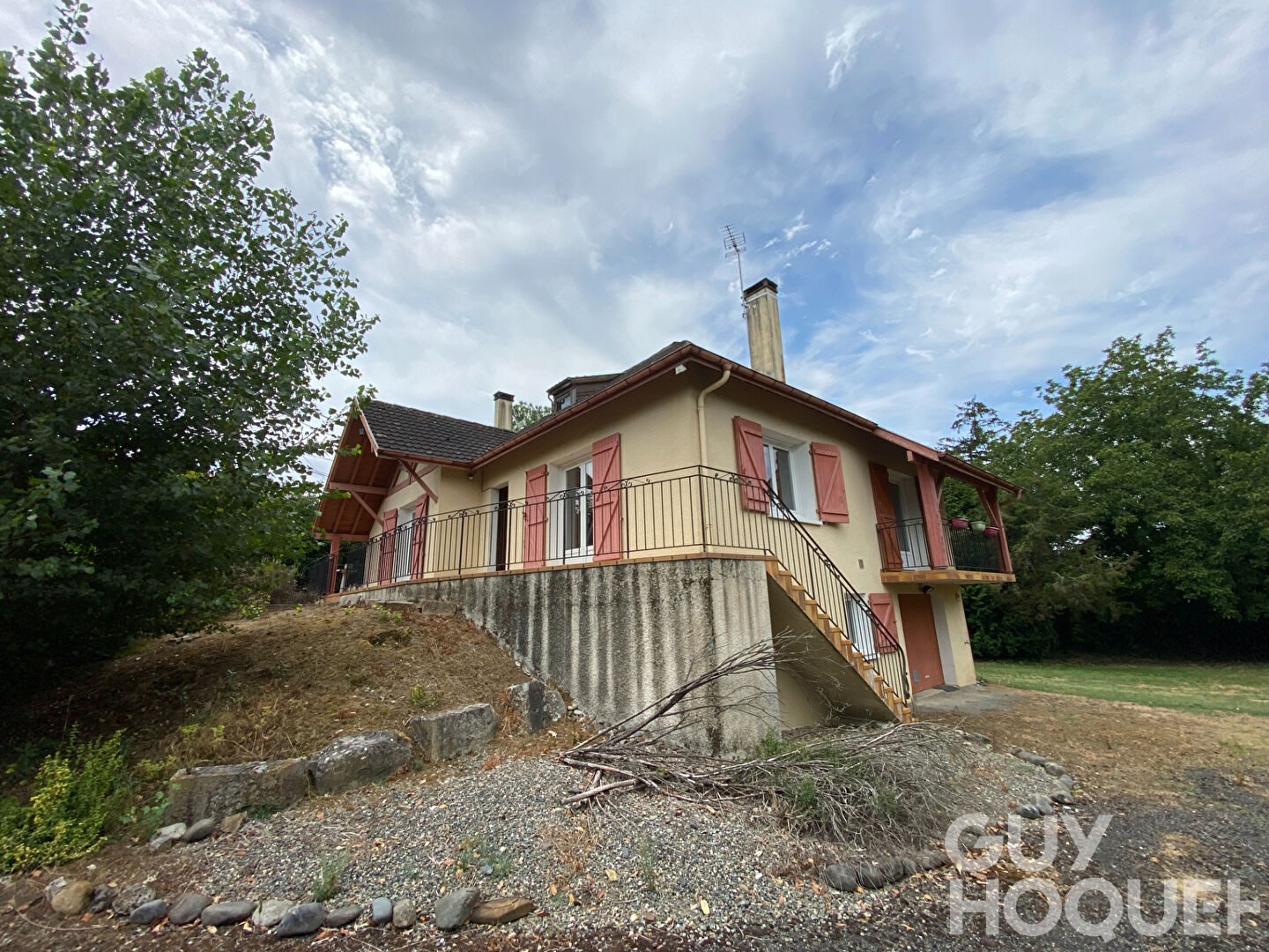 Maison familiale de 107 m²  proche Salies de Béarn sur un terrain de 2 800 m²