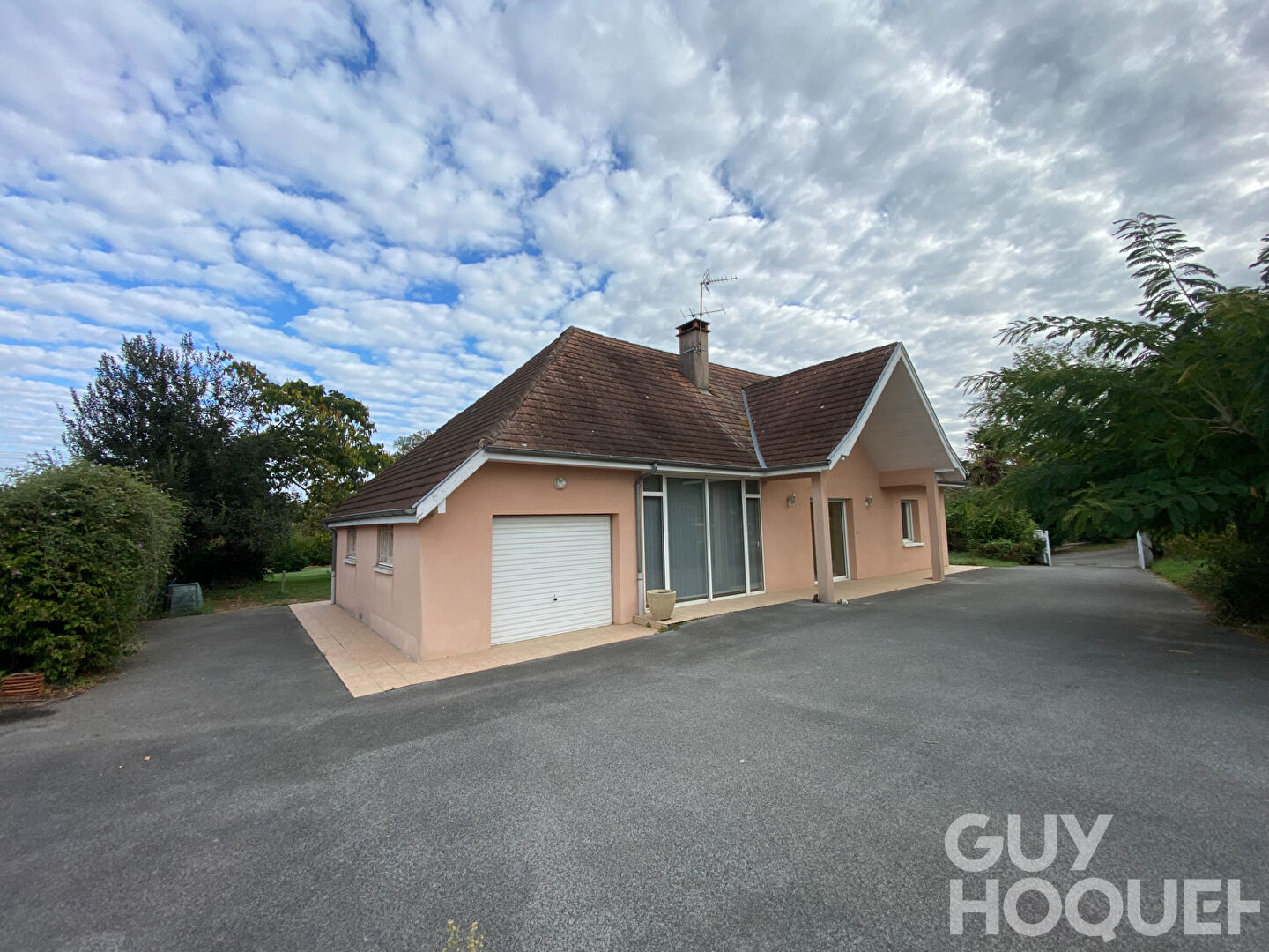 Maison de plain-pied de 86 m²  proche  Salies de Béarnsavec garage sur un terrain de 1 500 m²