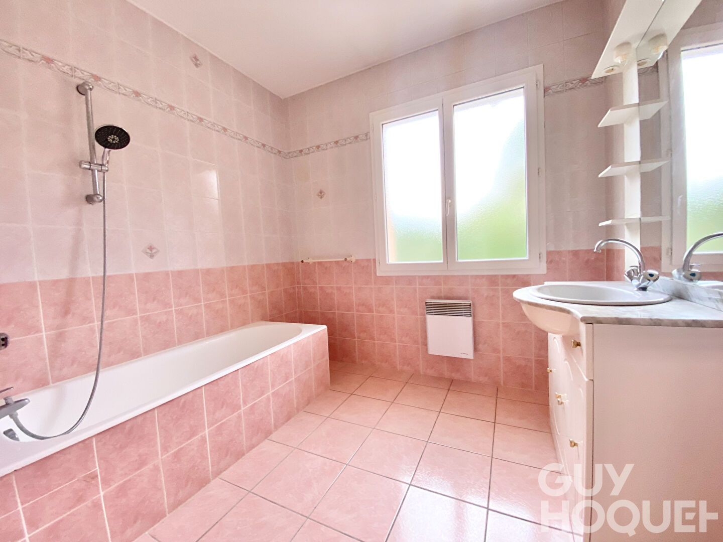 Maison de plain-pied de 86 m²  proche  Salies de Béarnsavec garage sur un terrain de 1 500 m²