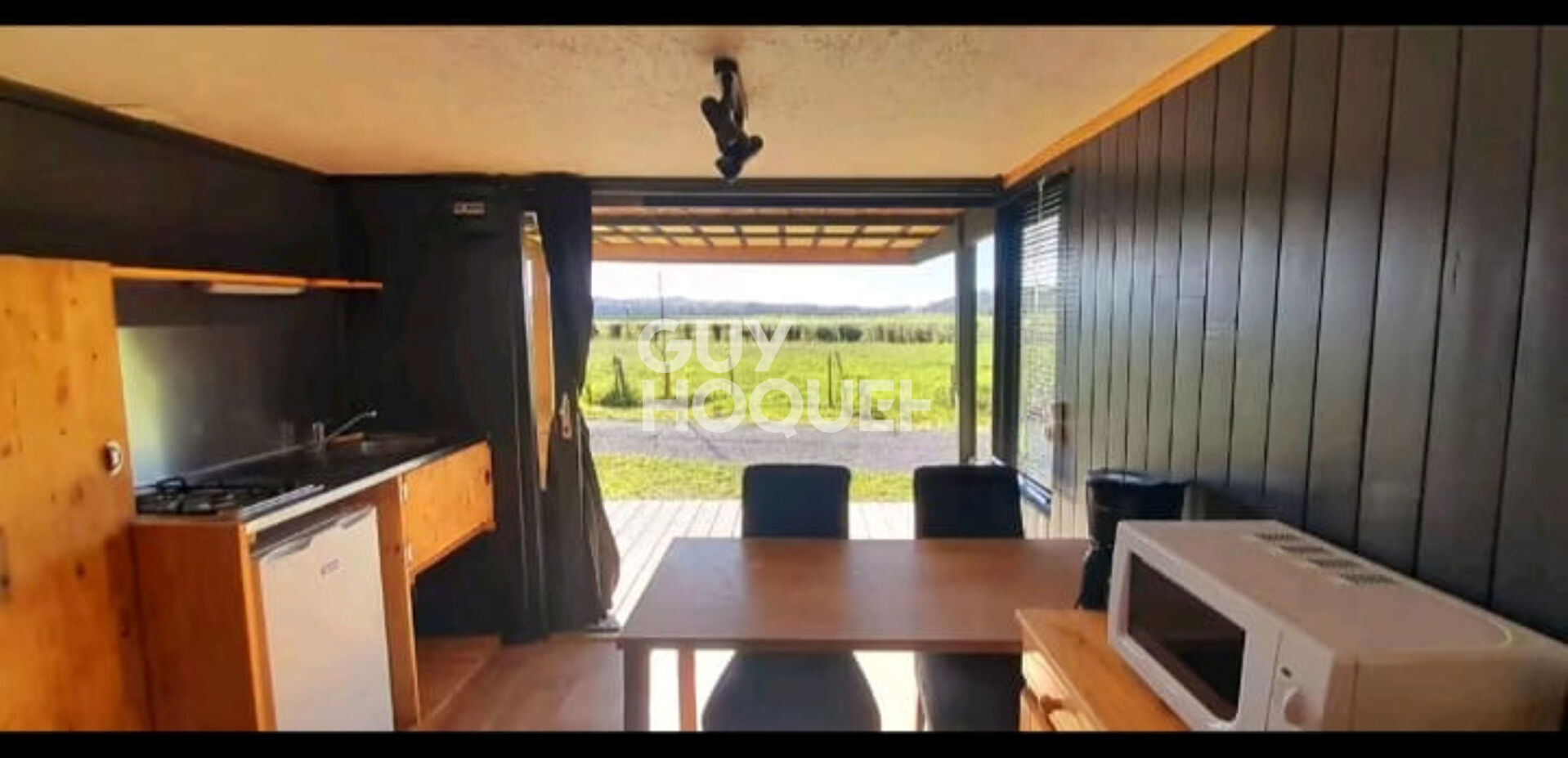 ANCIEN CAMPING 8 CHALETS à LAAS