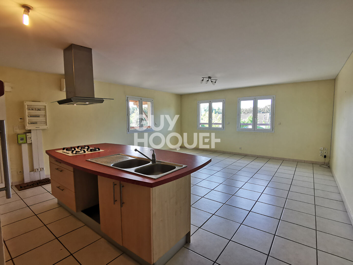 LOCATION : appartement 2 pièces (67 m²) à HAGETMAU