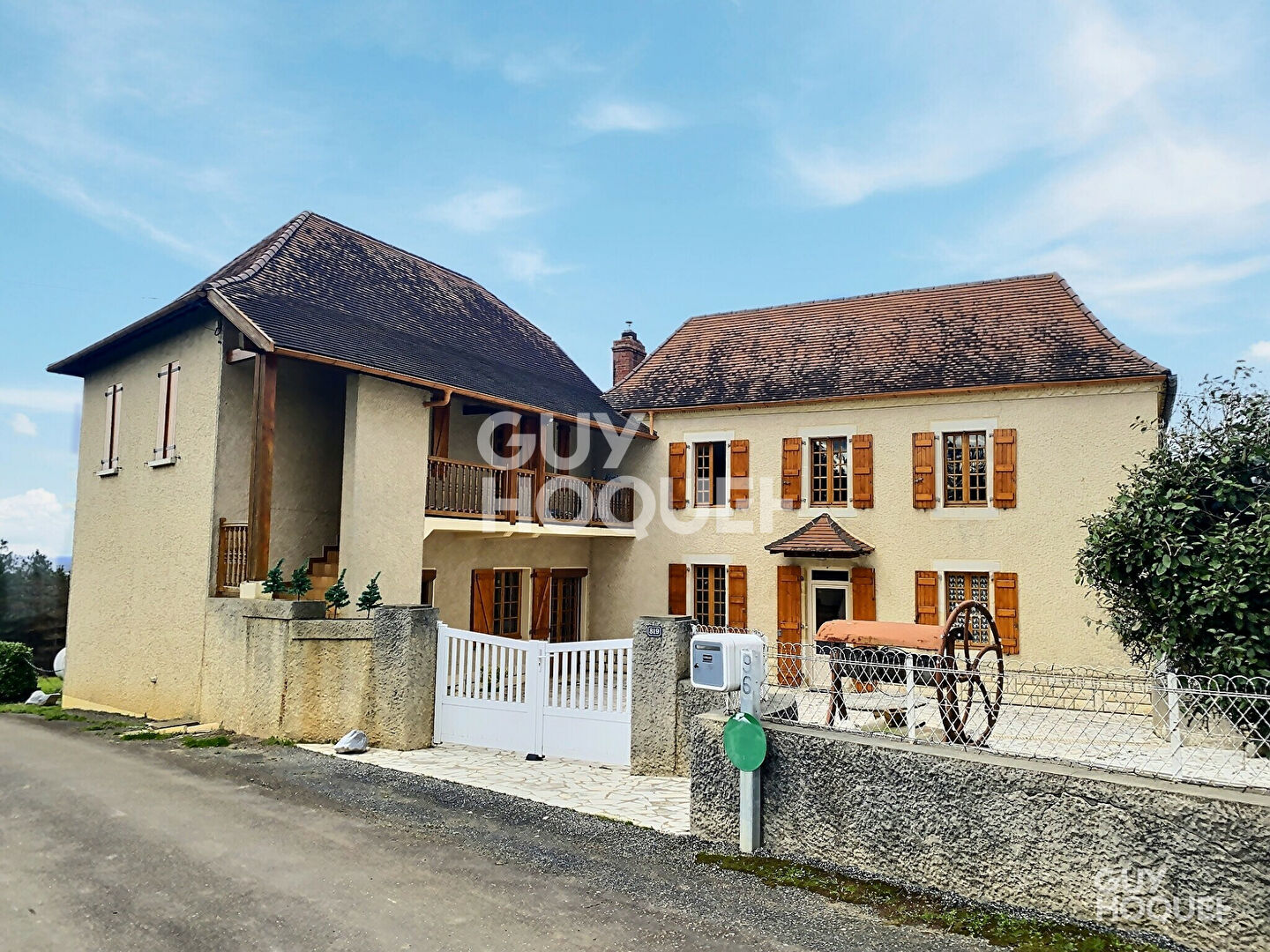 Maison de maître 243 m² avec volumineuses dépendances et grand terrain