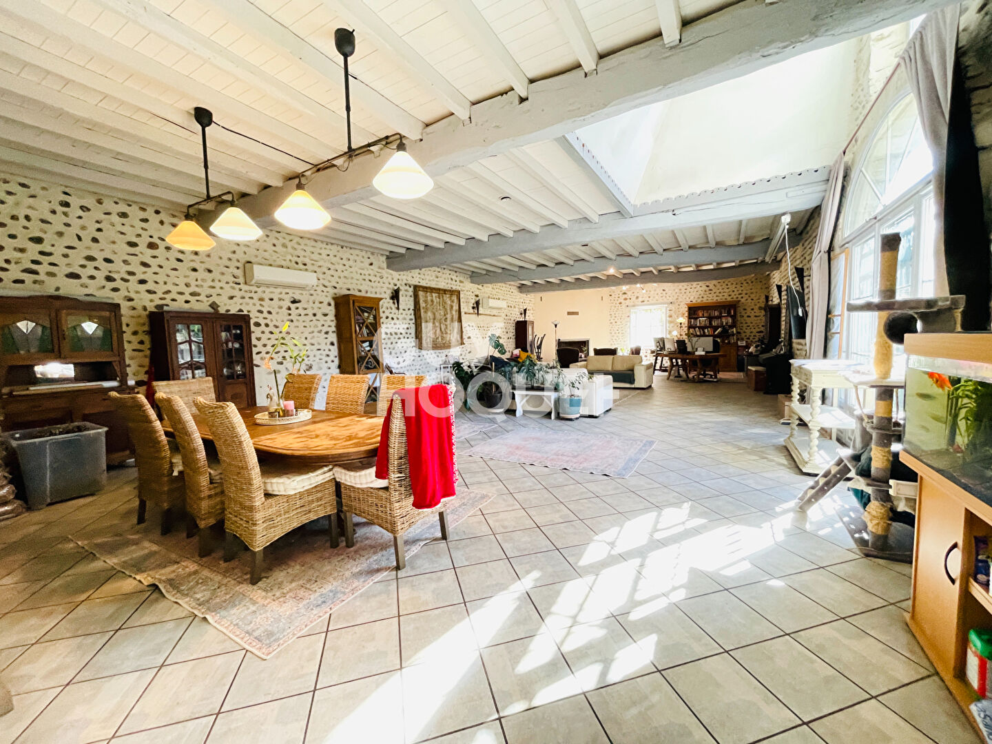 Maison de caractère du XVII ème siècle entièrement rénovée - 5 chambres-362 m² habitables