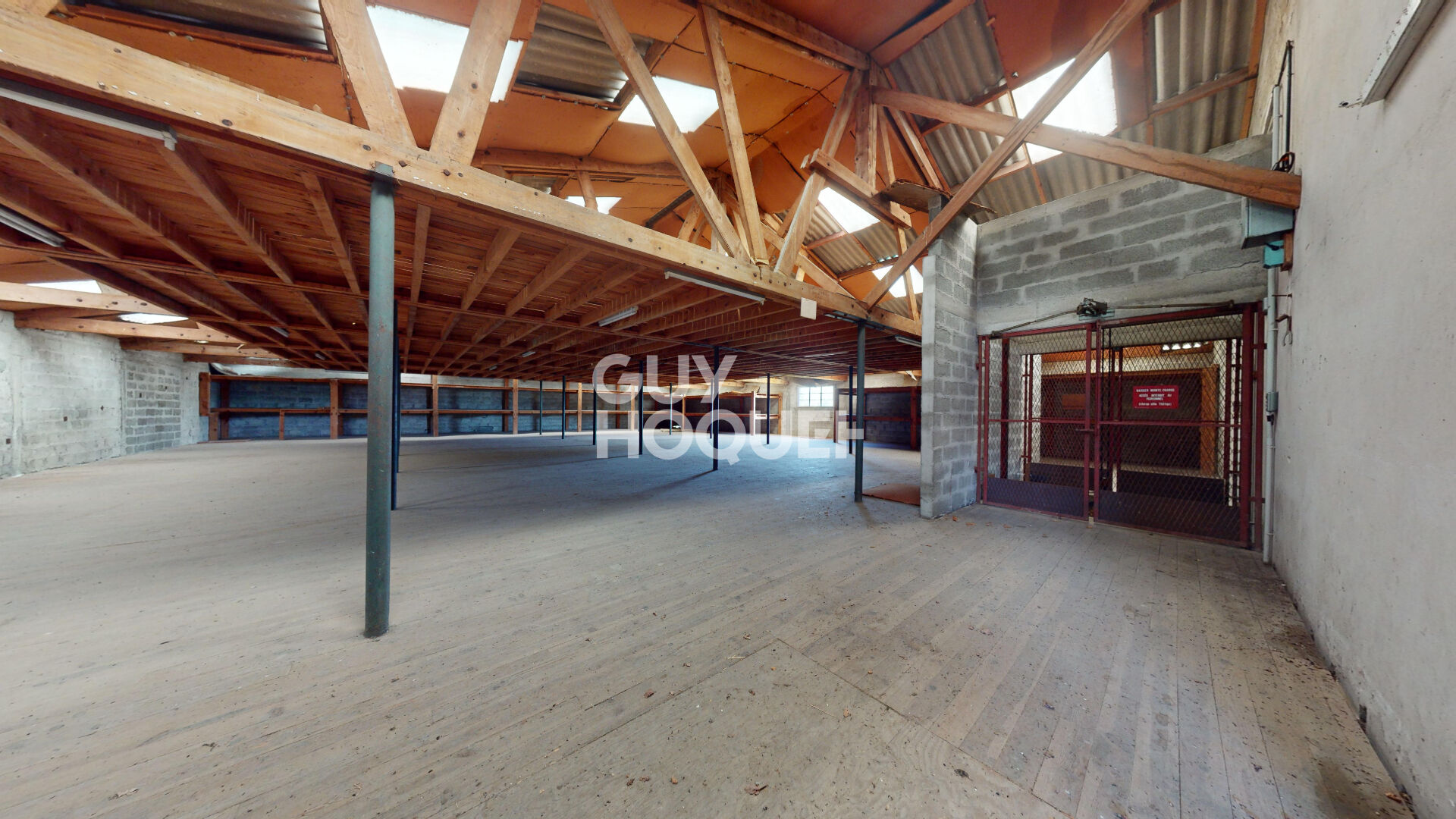 Entrepôts 3200 m²  avec quais de chargements proche Aire sur l'Adour