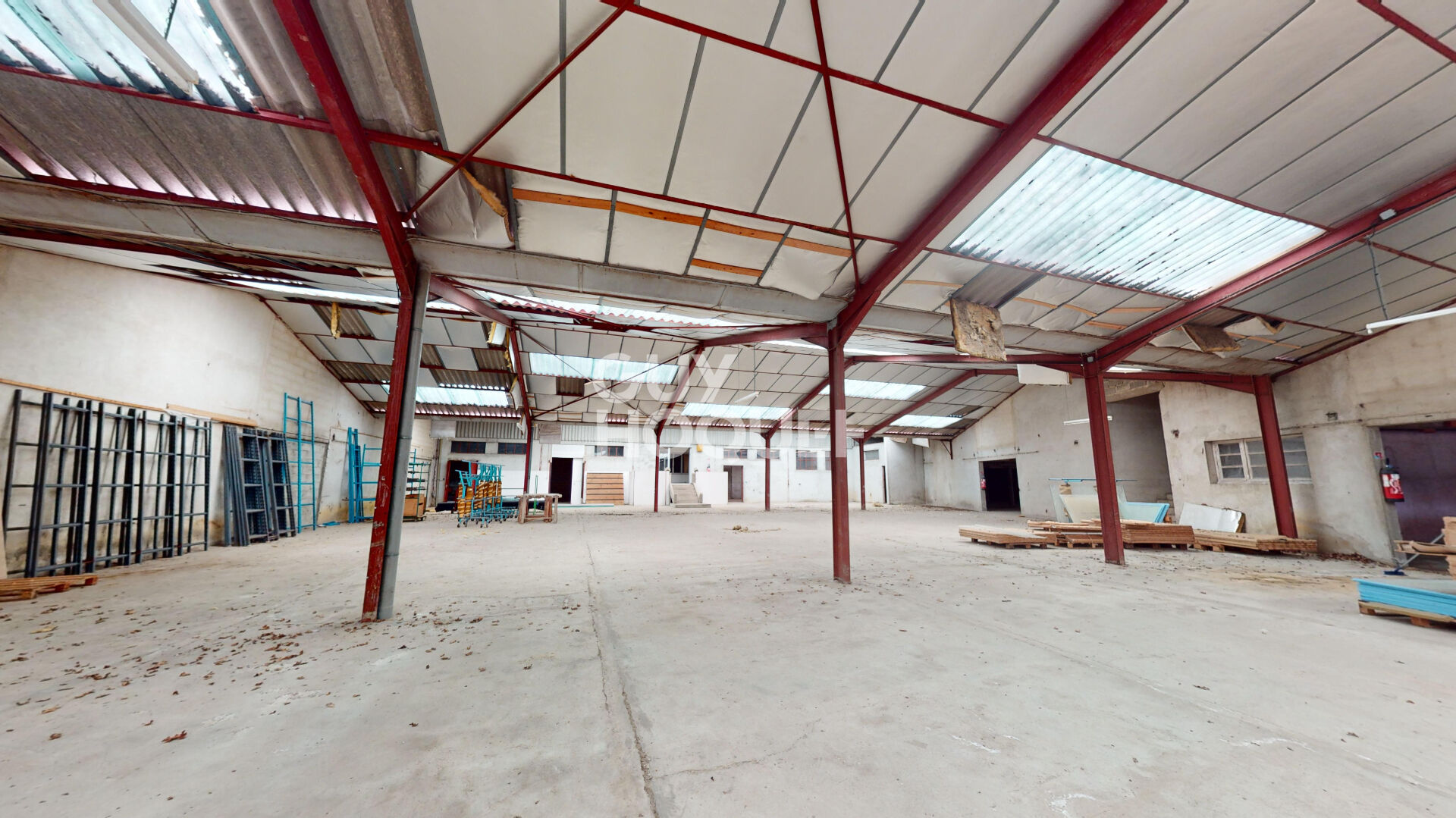 Entrepôts 3200 m²  avec quais de chargements proche Aire sur l'Adour