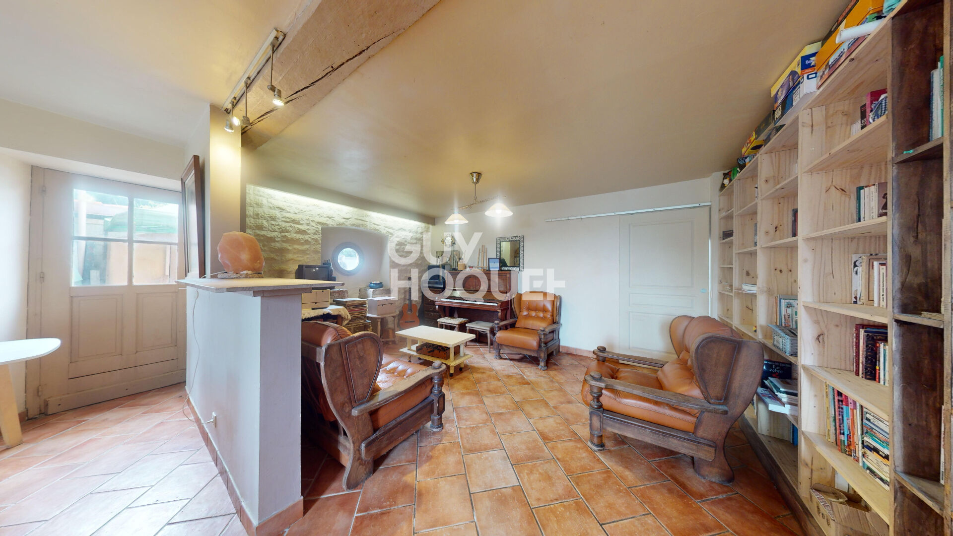 Maison atypique de 367 m²  avec appartements annexe