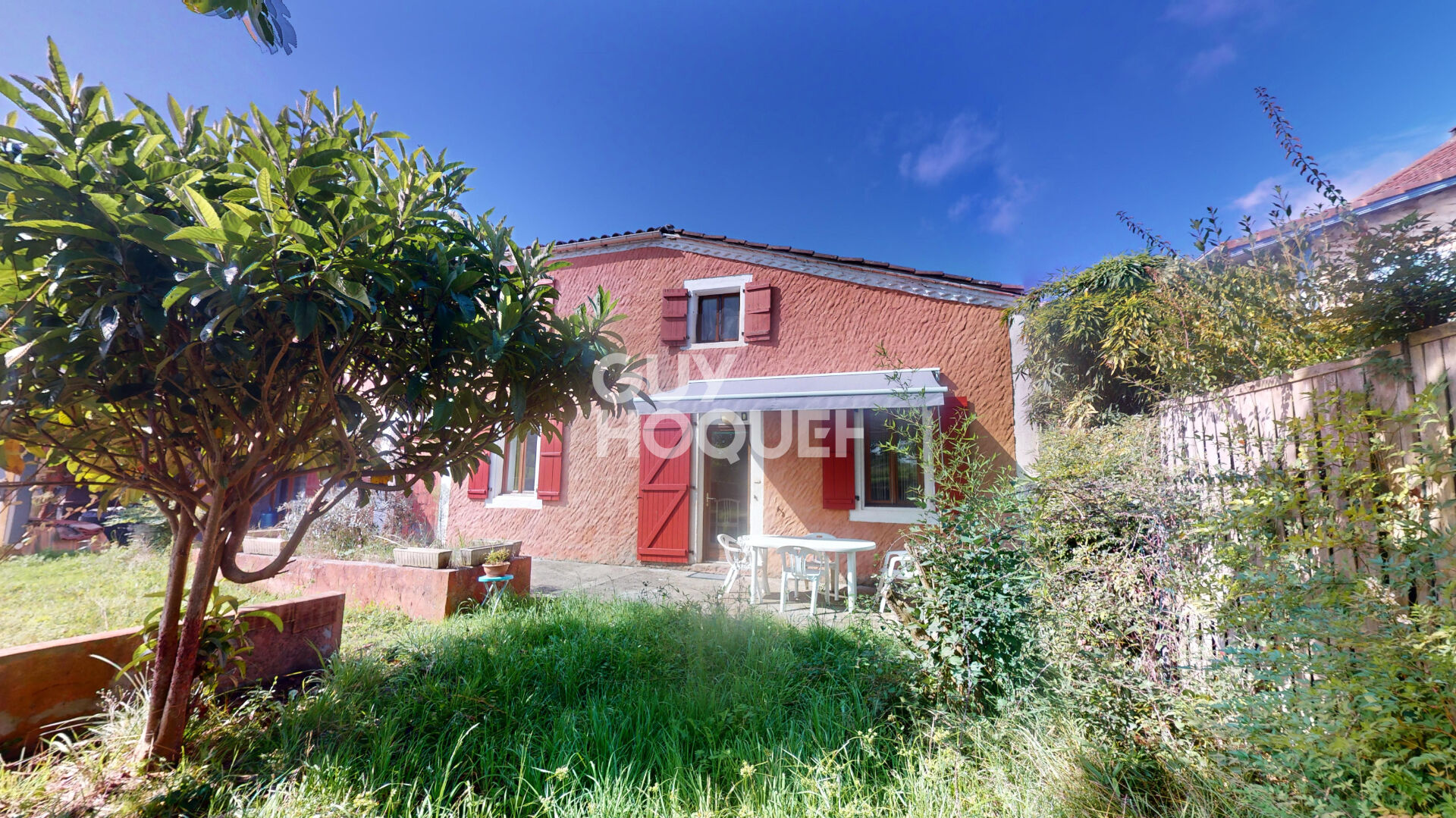 Maison atypique de 367 m²  avec appartements annexe