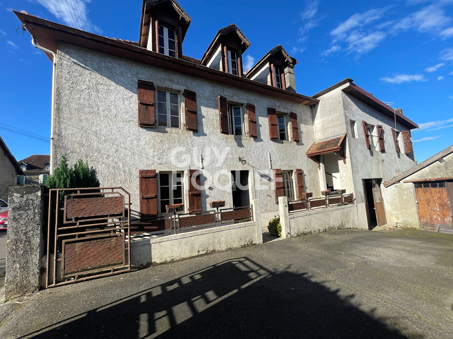 VENTE d'une maison T5 (152 m²) et d'un terrain constructible 15 MN  D ORTHEZ