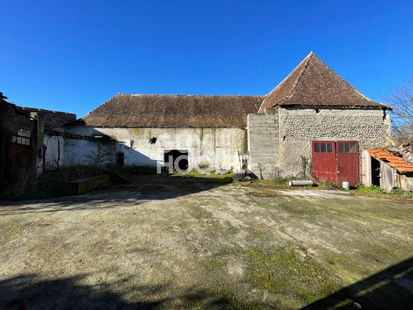 Ensemble immobilier à 5 minutes d'ORTHEZ