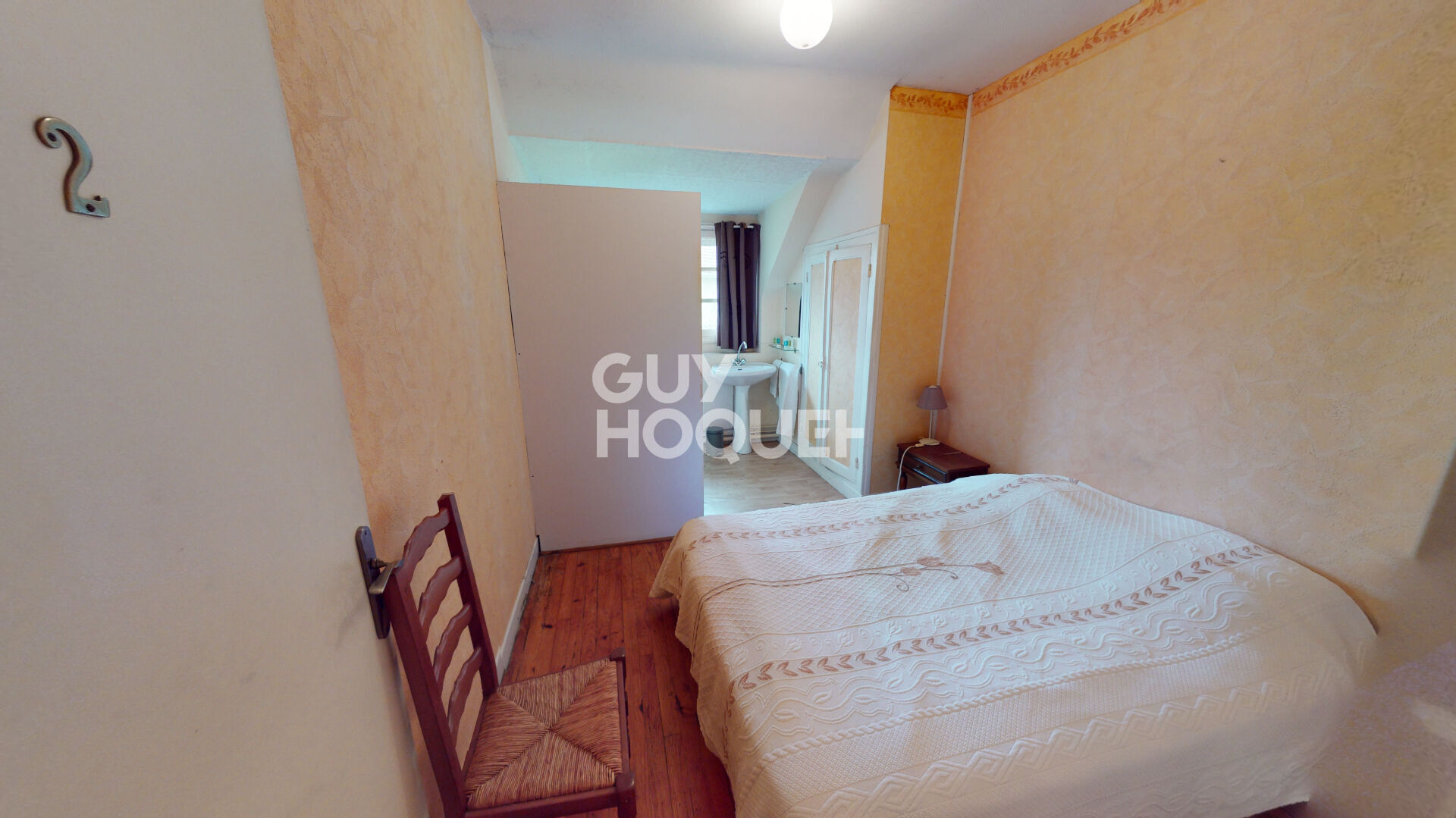 Immeuble a vendre à Artix