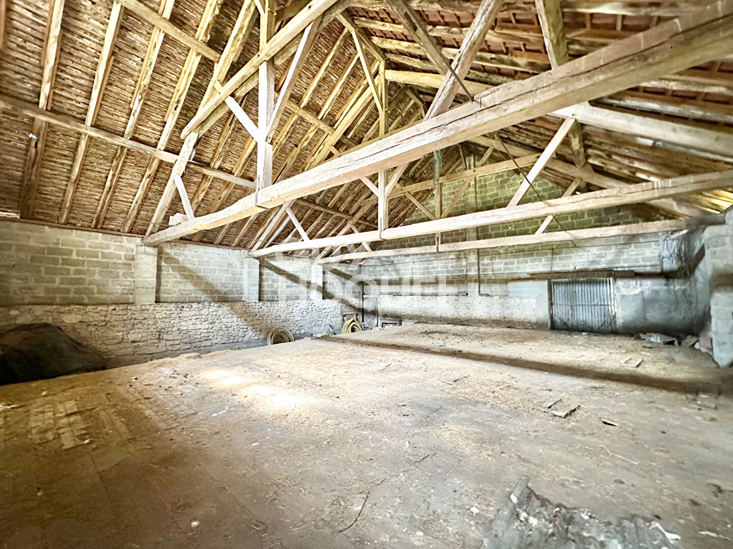 Maison à réhabiliter proche d'Orthez avec dépendance