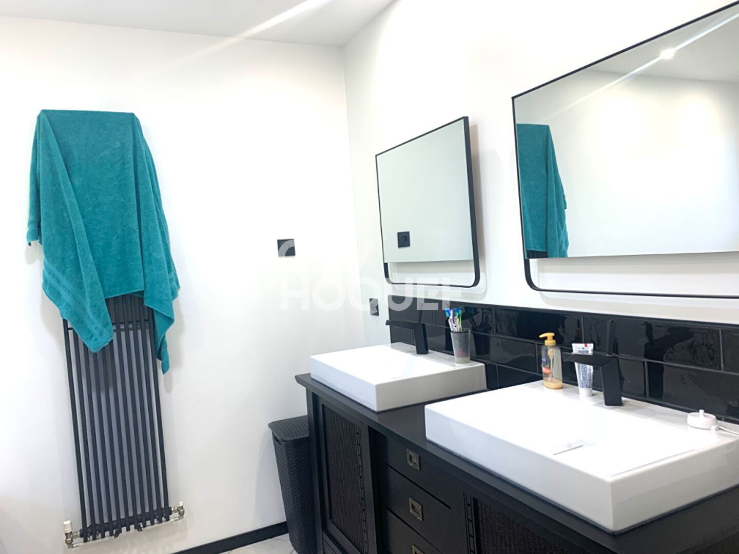 Charmante maison béarnaise ouverte sur grange rénovée