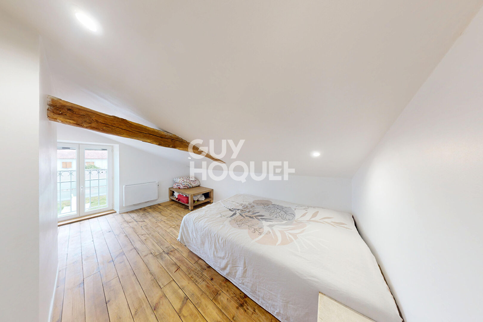 Maison de maître en pierres apparentes 139 m² avec dépendance