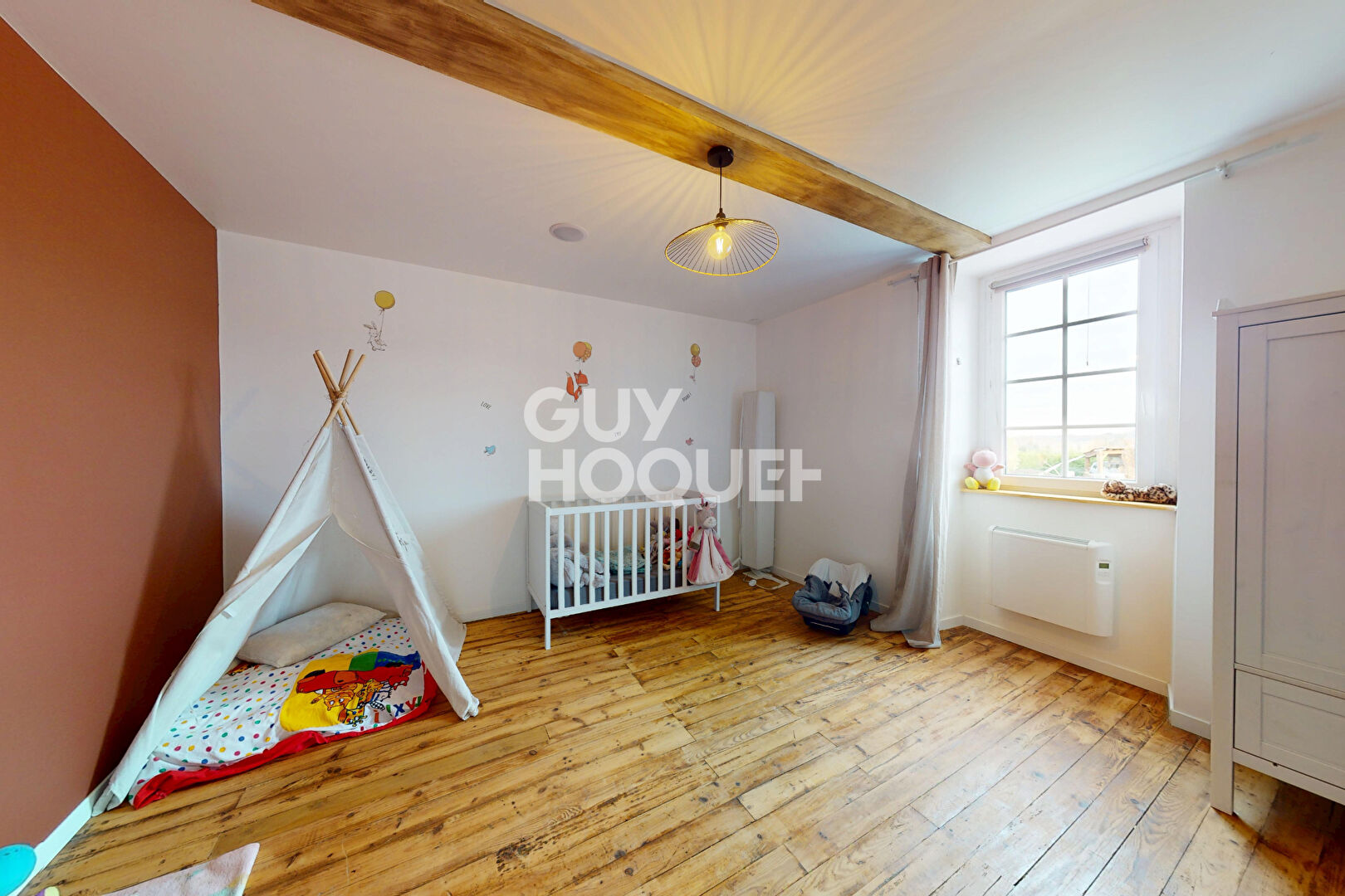 Maison de maître en pierres apparentes 139 m² avec dépendance