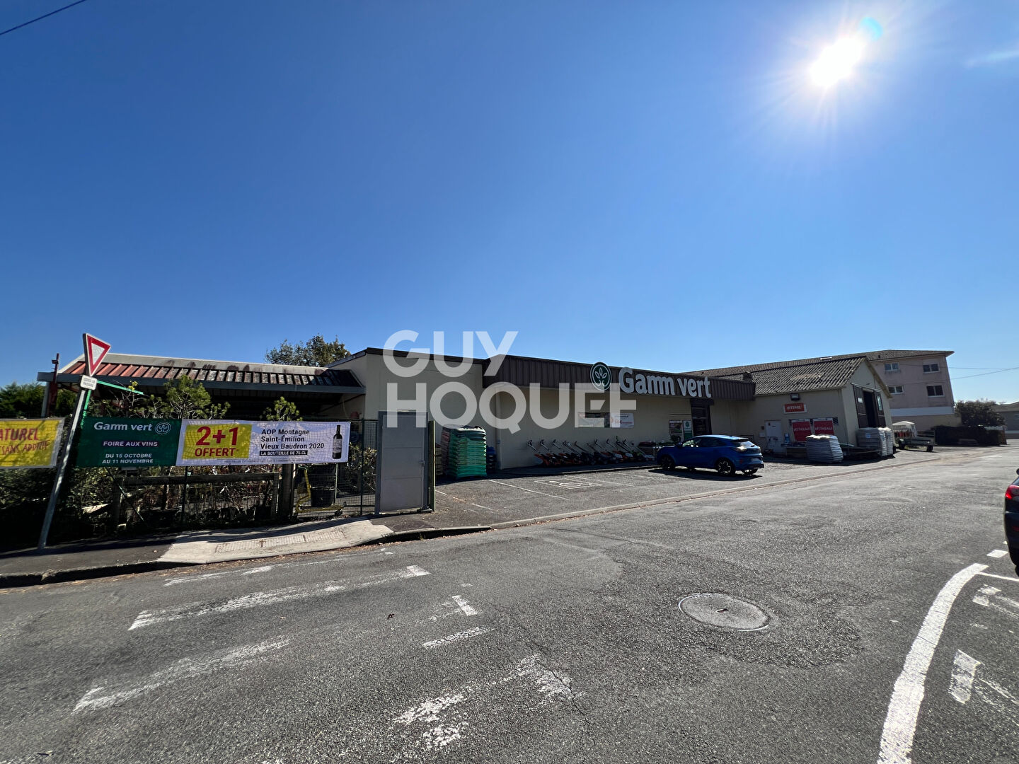 Local commercial à vendre à ARTIX - Référence 30379