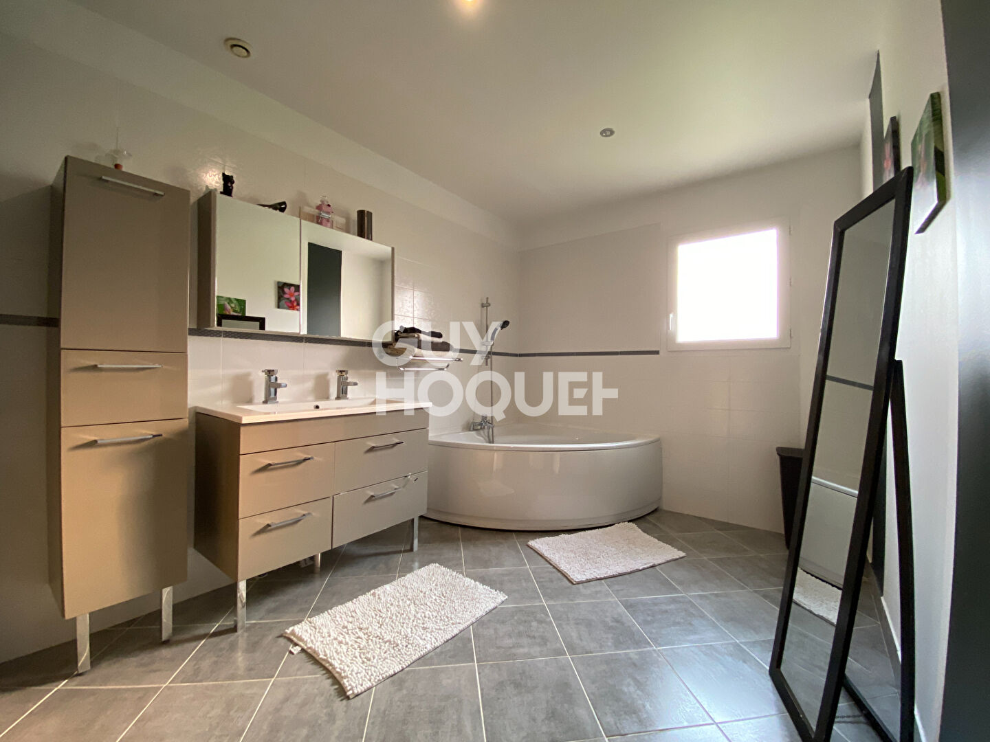 Maison plain-pied 154.82 m2