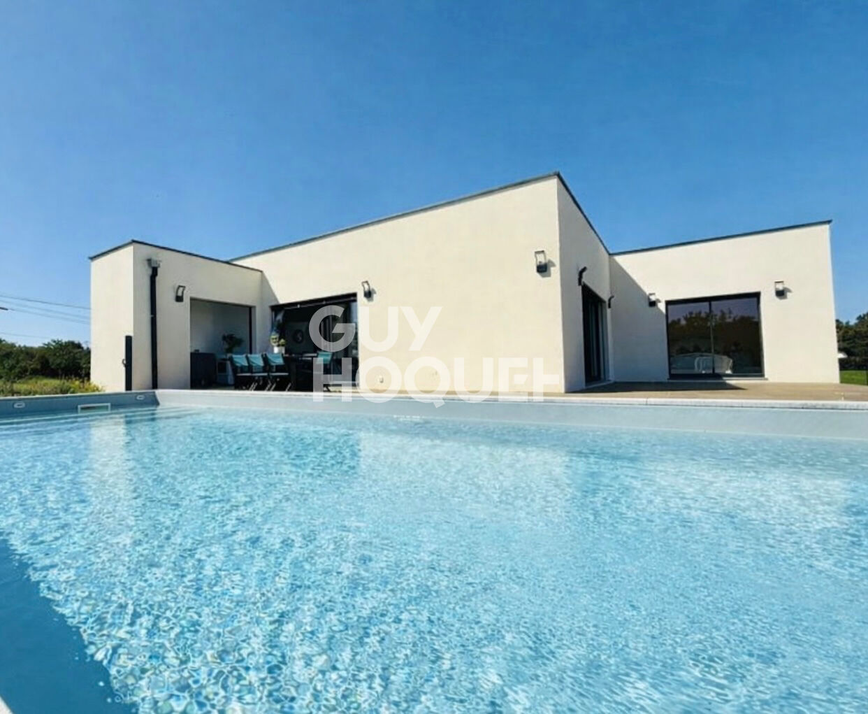 Maison contemporaine avec piscine et garage proche d'ORTHEZ