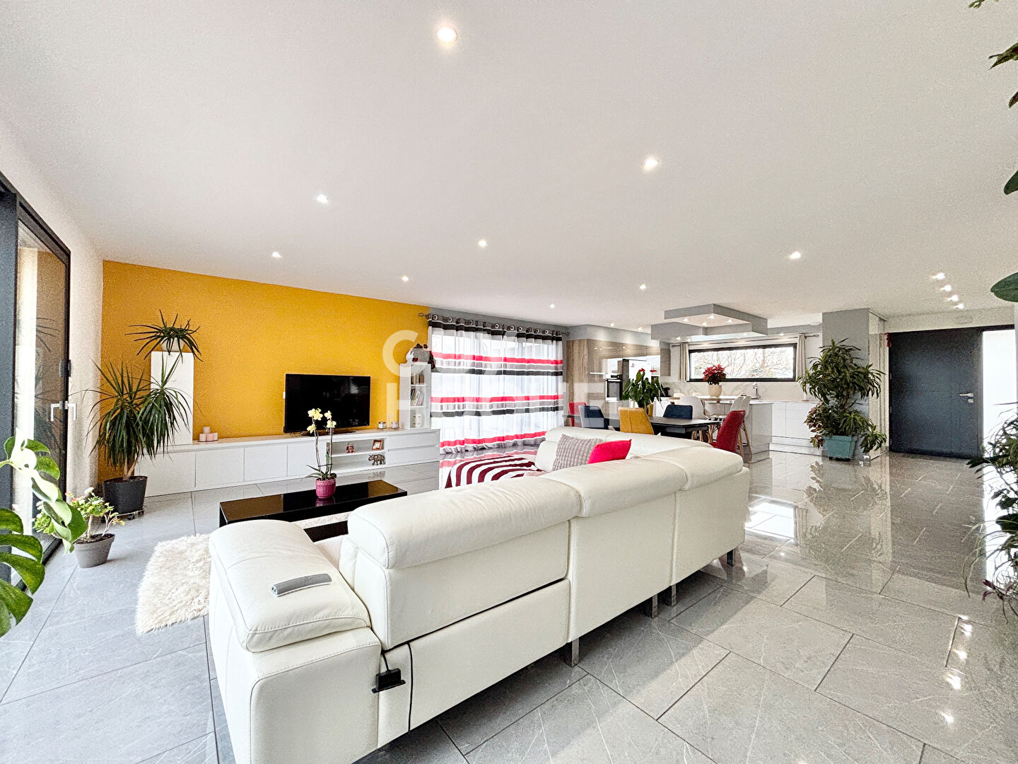 Maison contemporaine avec piscine et garage proche d'ORTHEZ