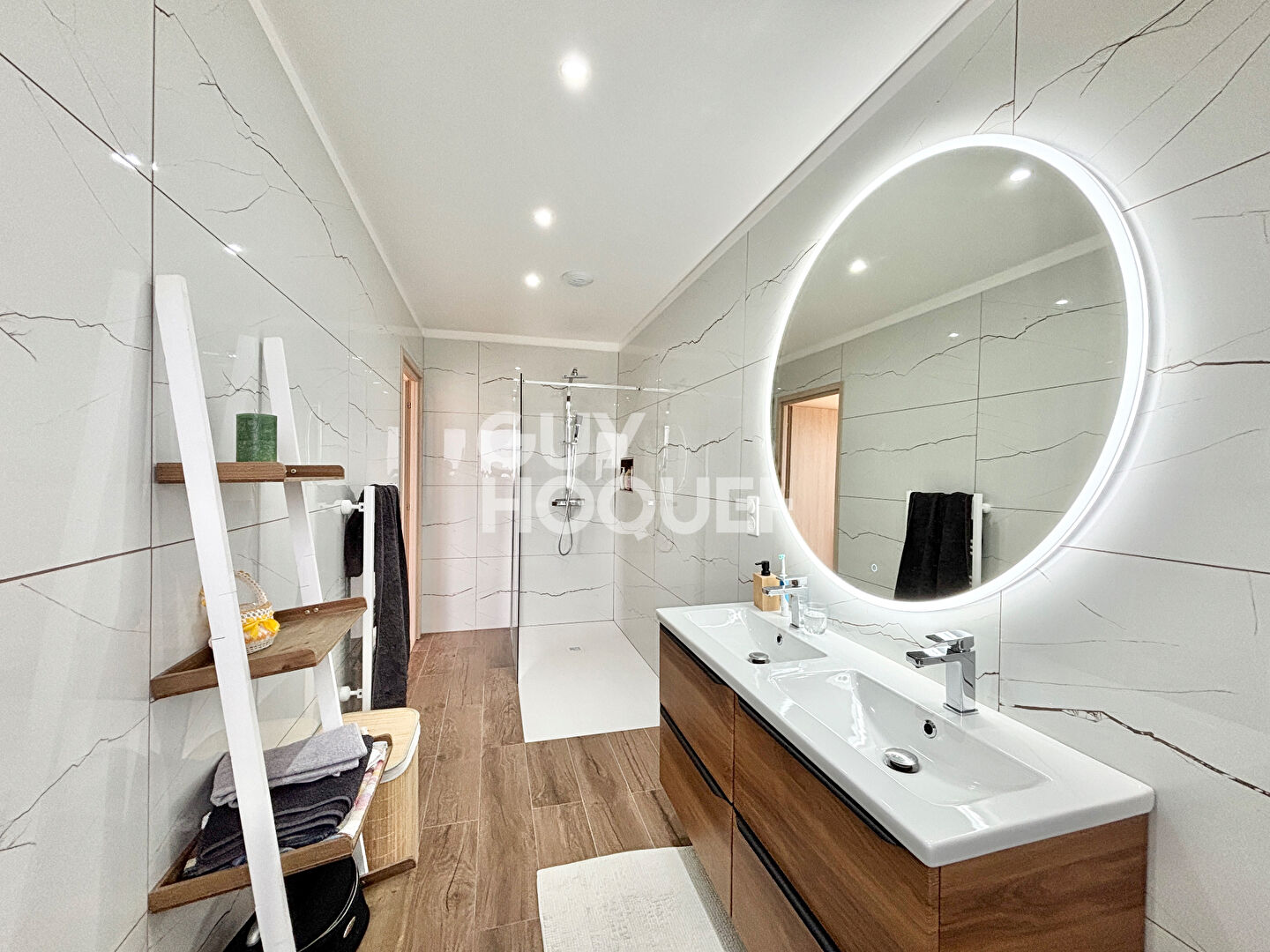 Maison contemporaine avec piscine et garage proche d'ORTHEZ