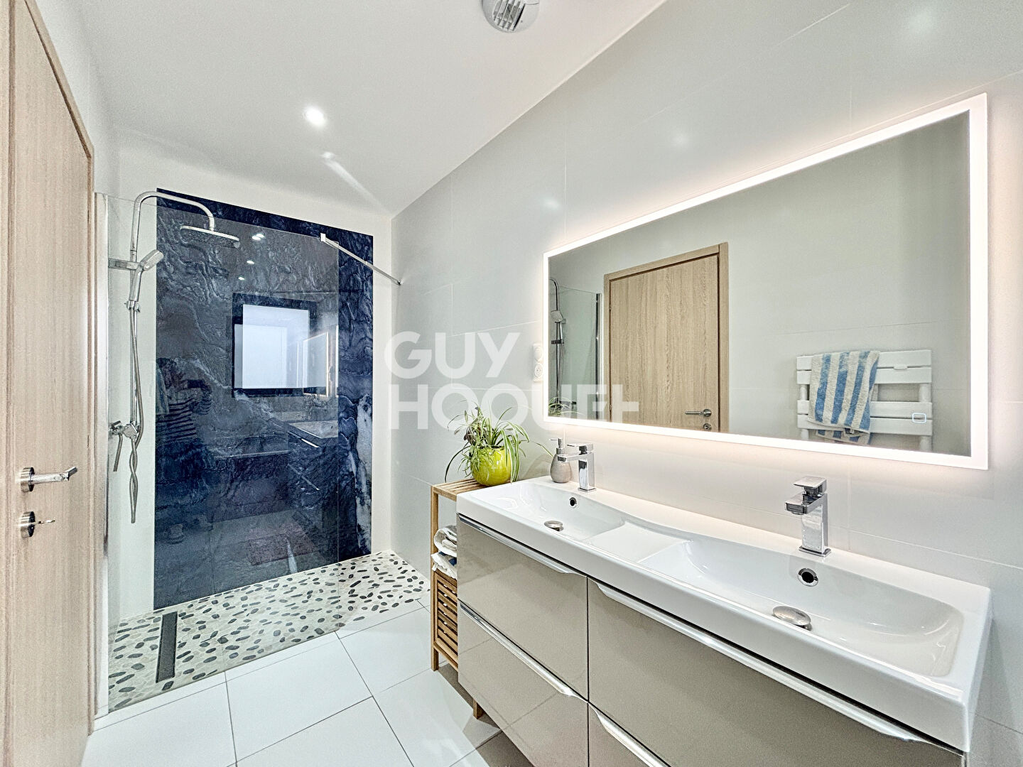 Maison contemporaine avec piscine et garage proche d'ORTHEZ