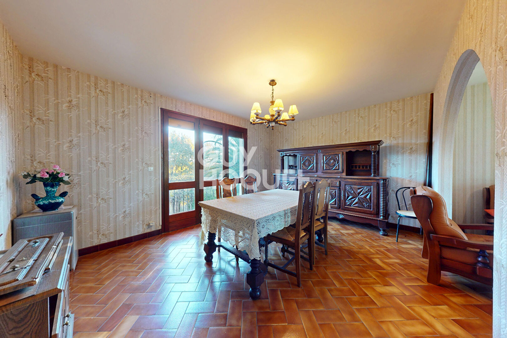 Ensemble immobilier comprenant maison principale + maison annexe et 3.8 ha