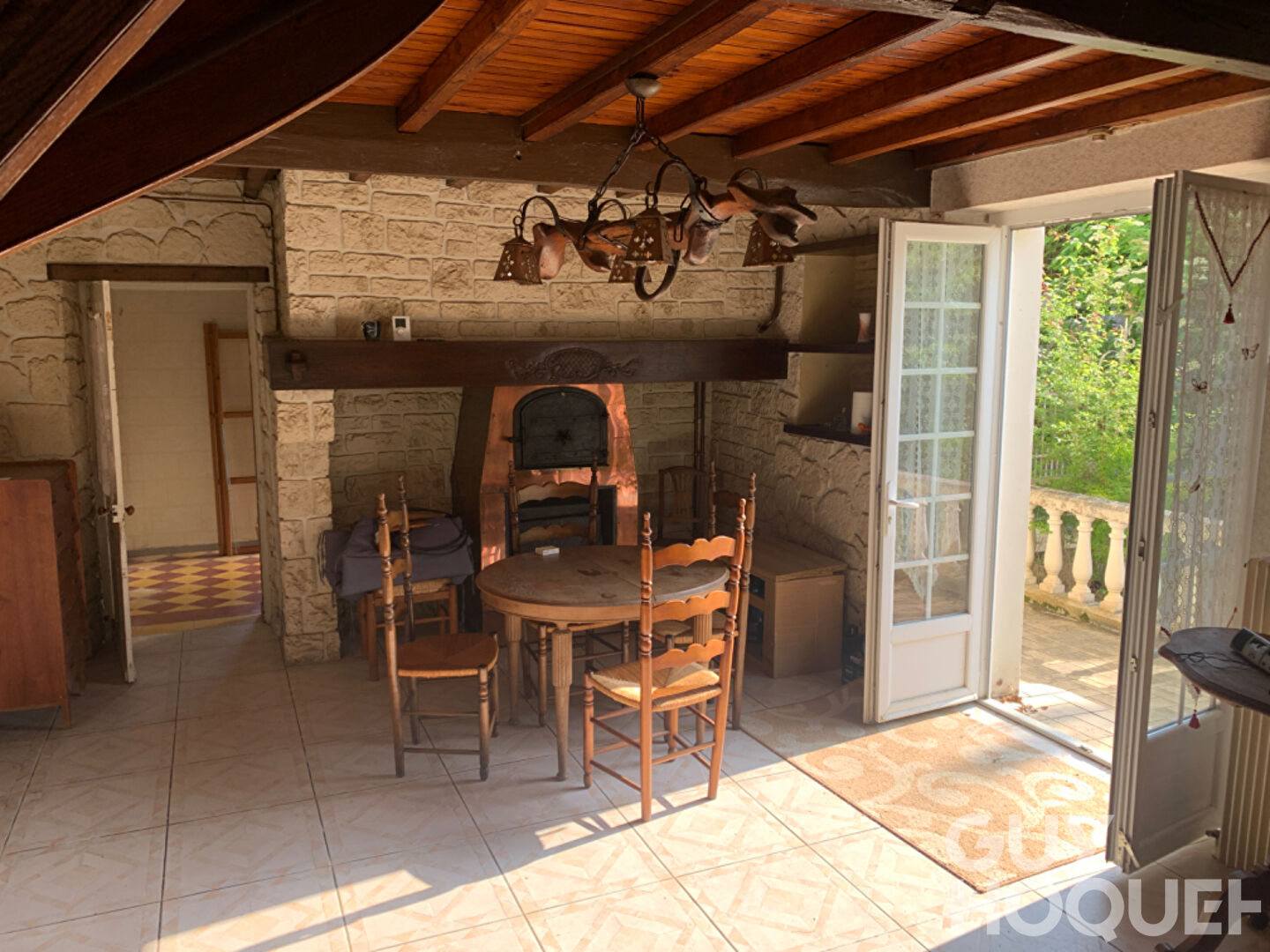 Maison avec dépendances et terre agricole