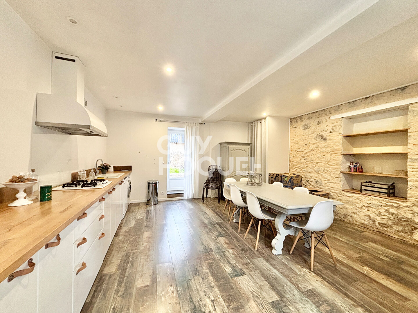 Maison proche ORTHEZ avec dépendance et jardin